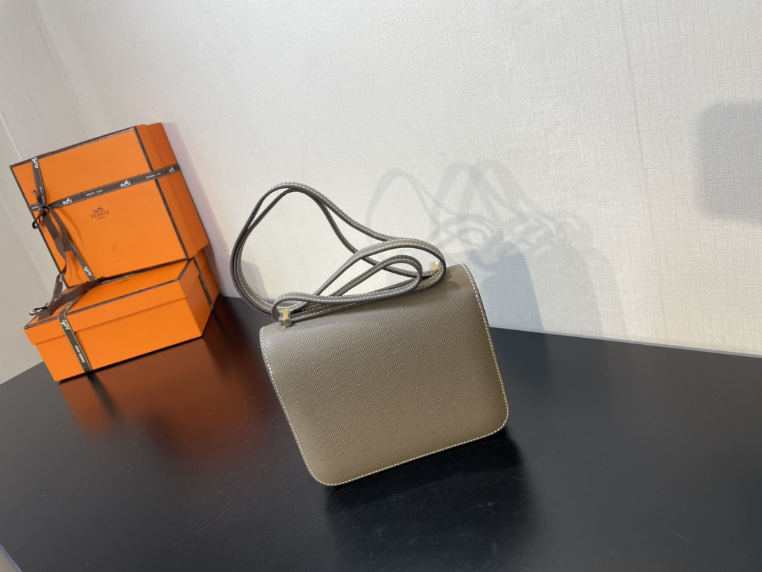 H**mes constance 24 epsom leather gold hardware 9.4"x5.9"x3"