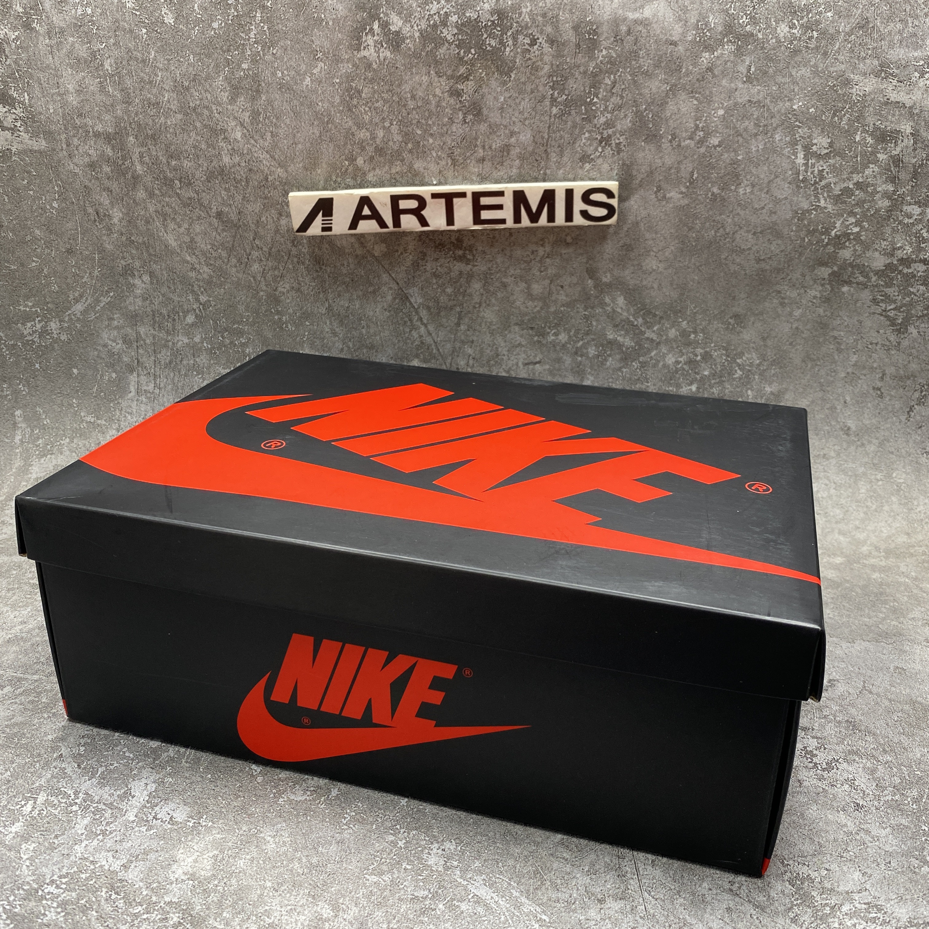 Air Jordan 1 Retro High OG Dark Marina Blue