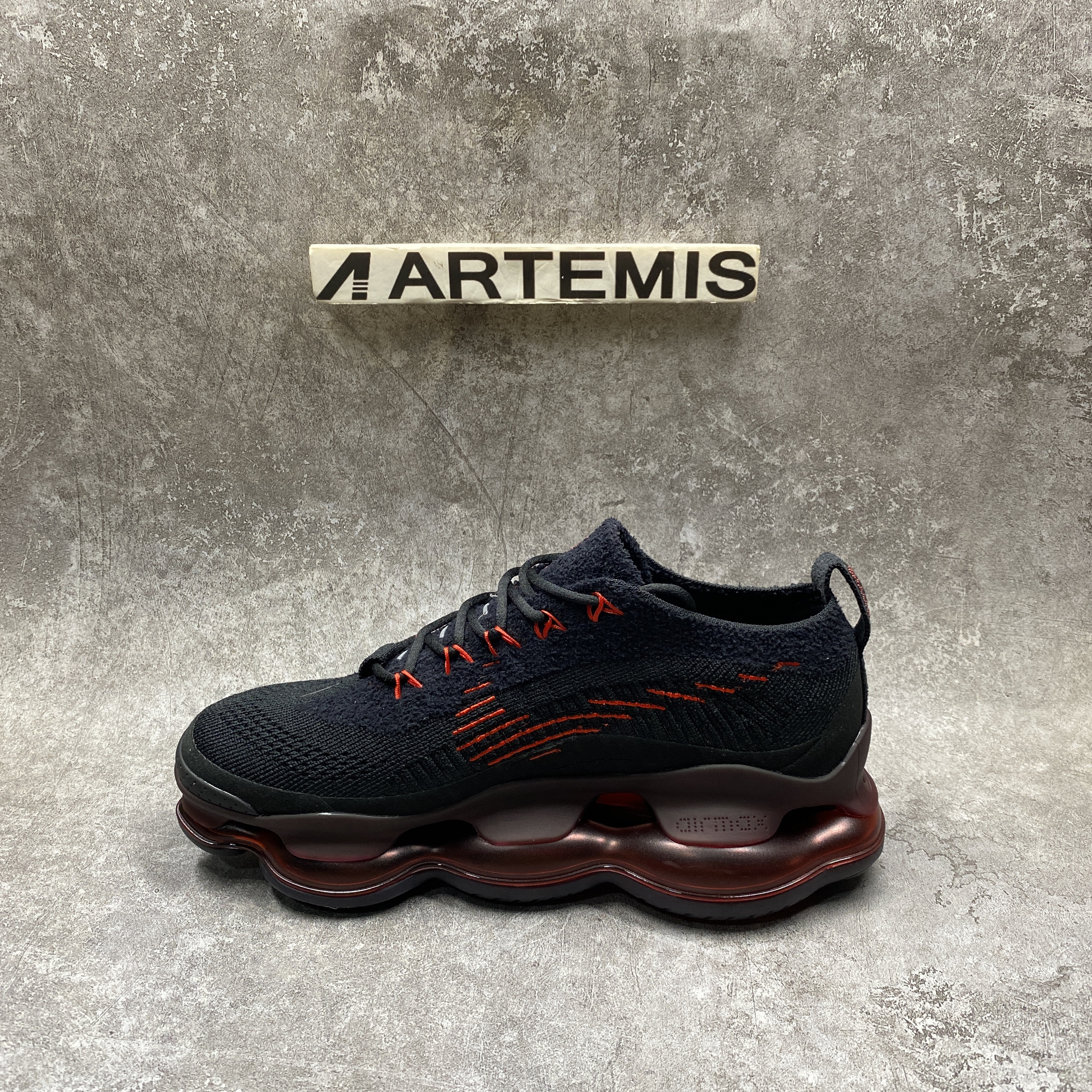 Nike Air Max Scorpion Flyknit Bred