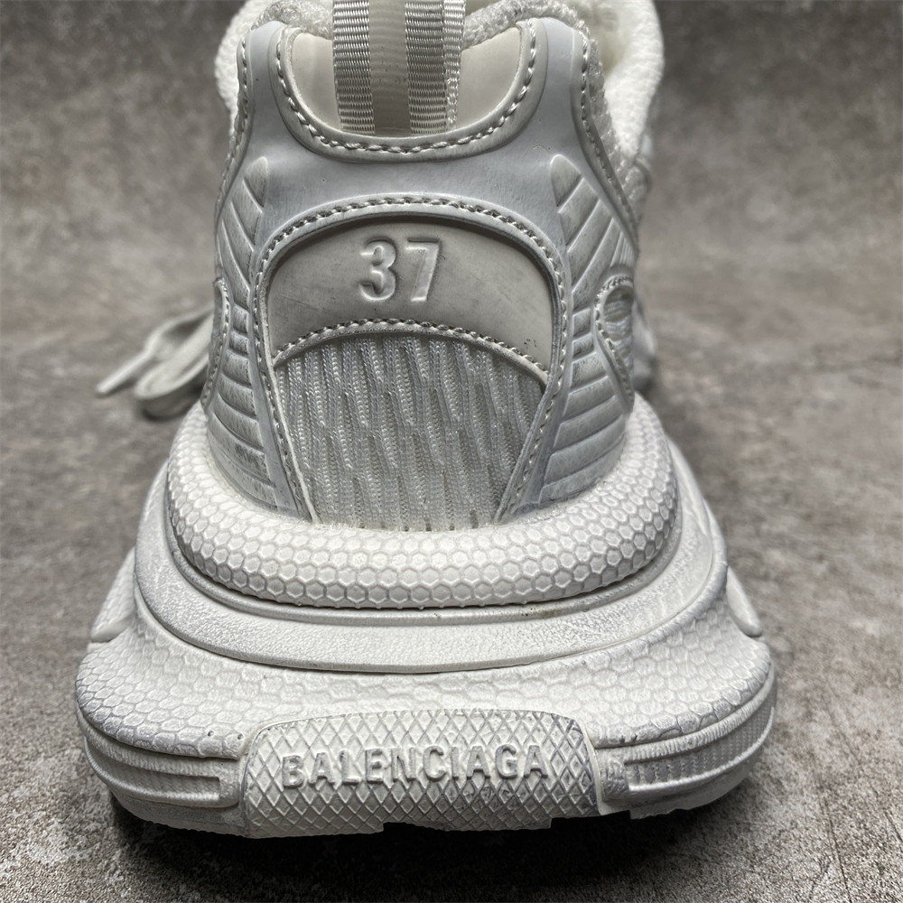 Balenciga 3XL Snow White