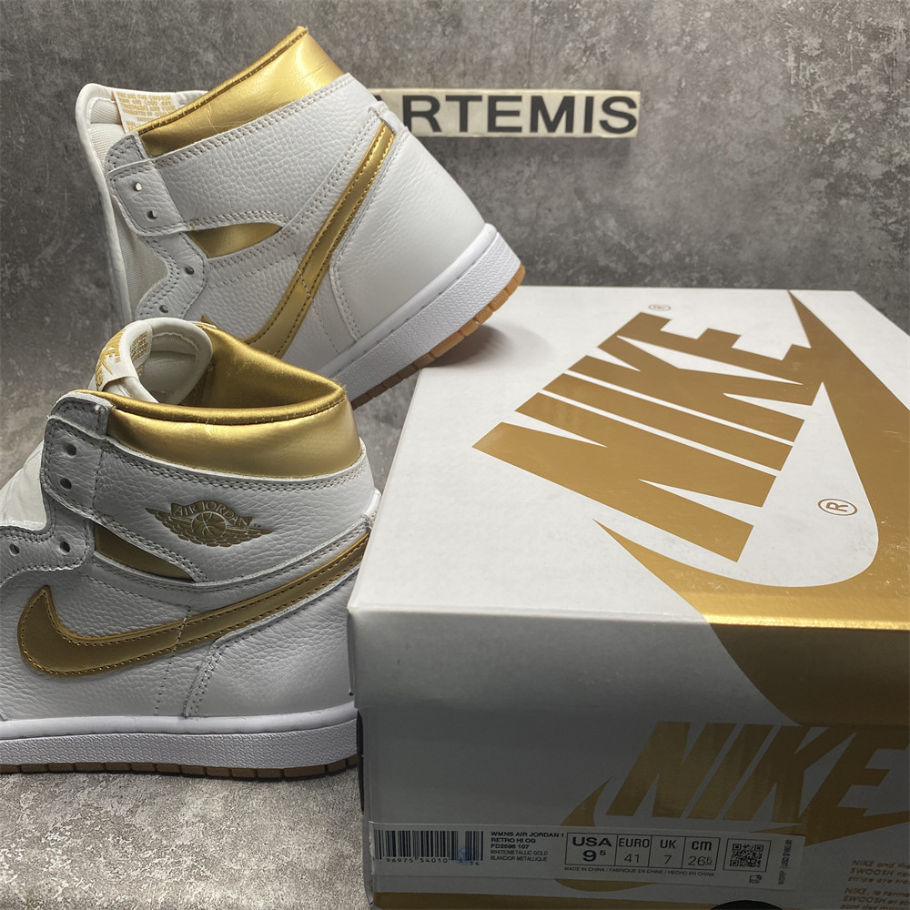 WMNS AIR JORDAN 1 RETRO HIGH OG