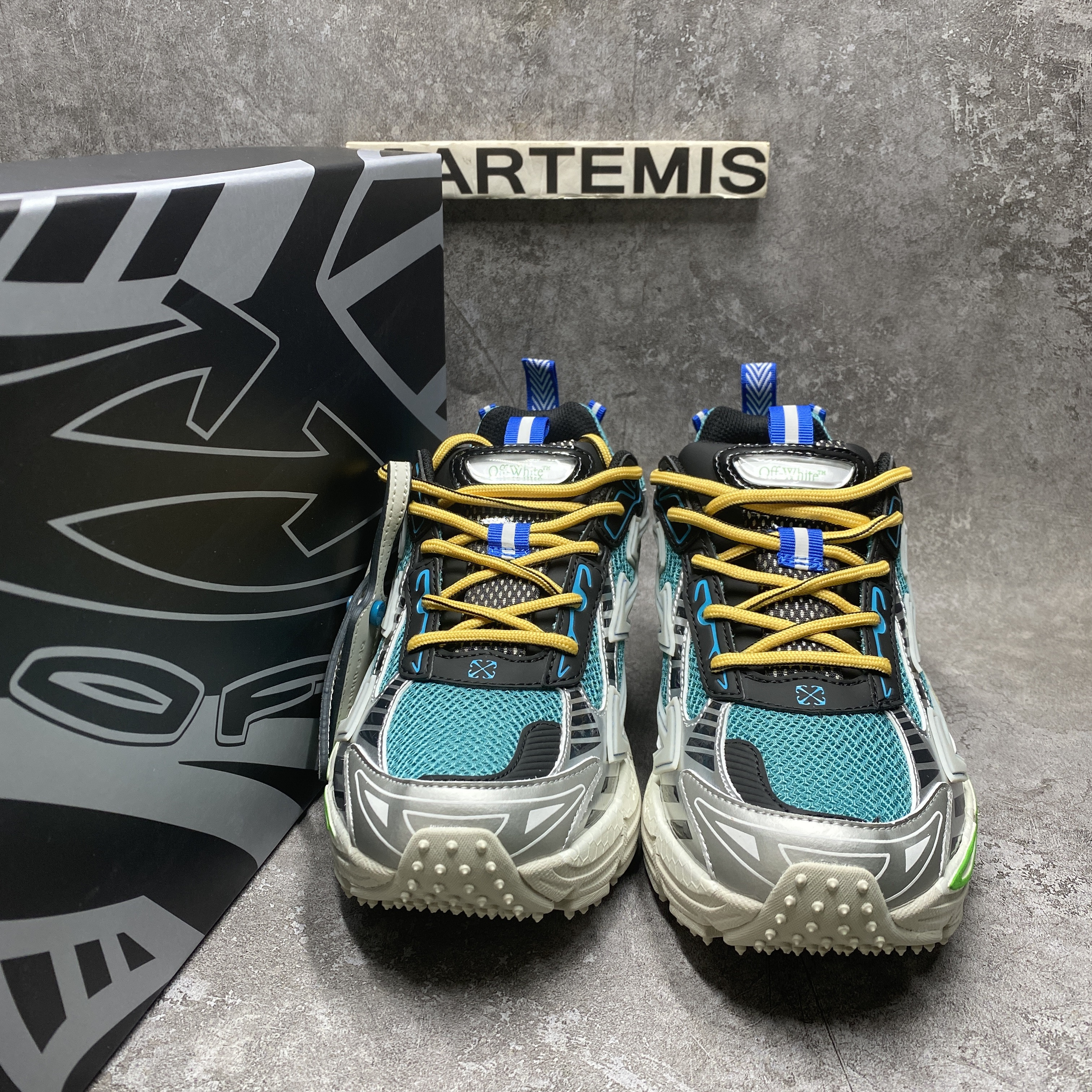 UA Off-White "BE RIGHT BACK"