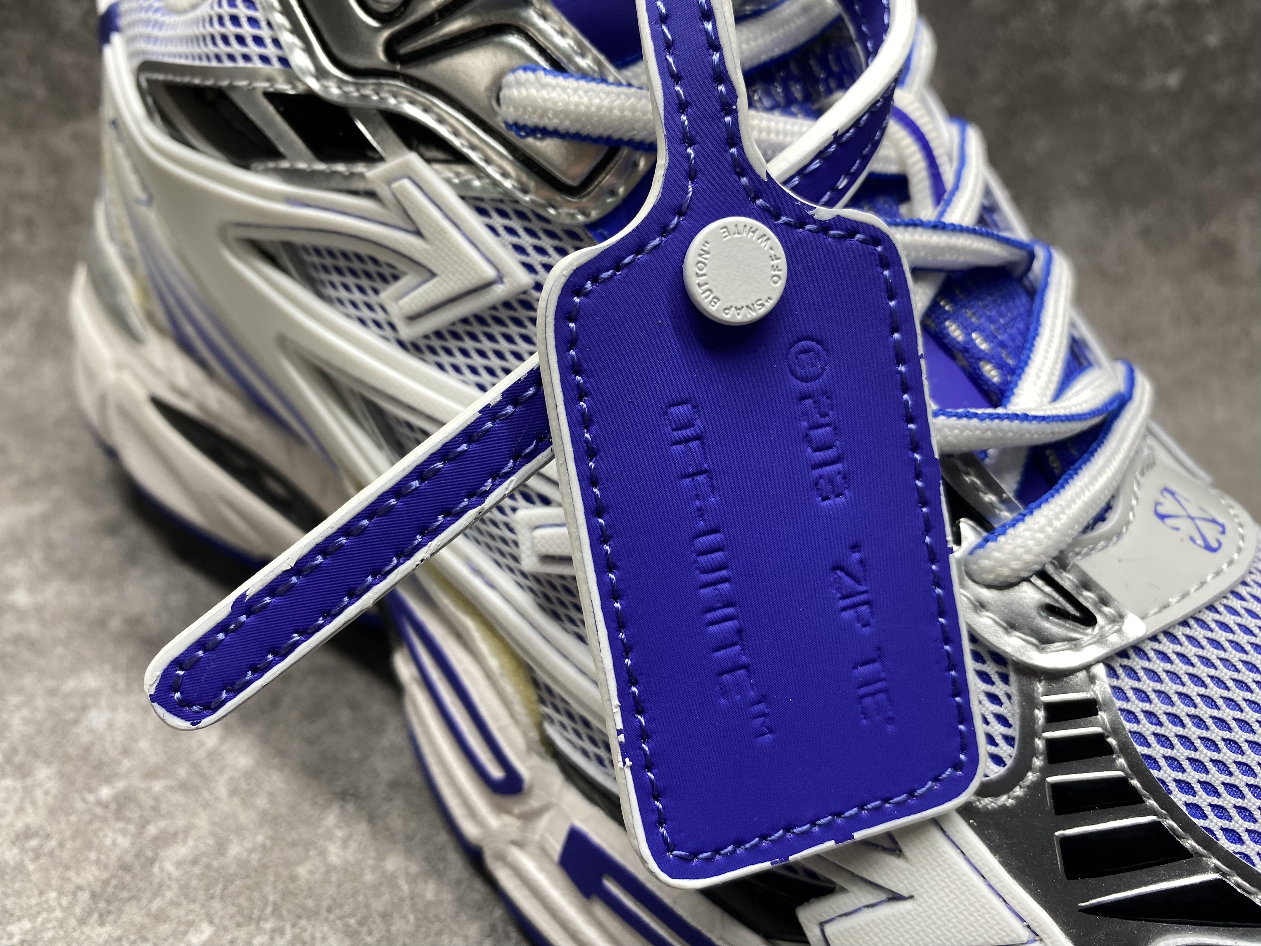 UA Off-White "BE RIGHT BACK"