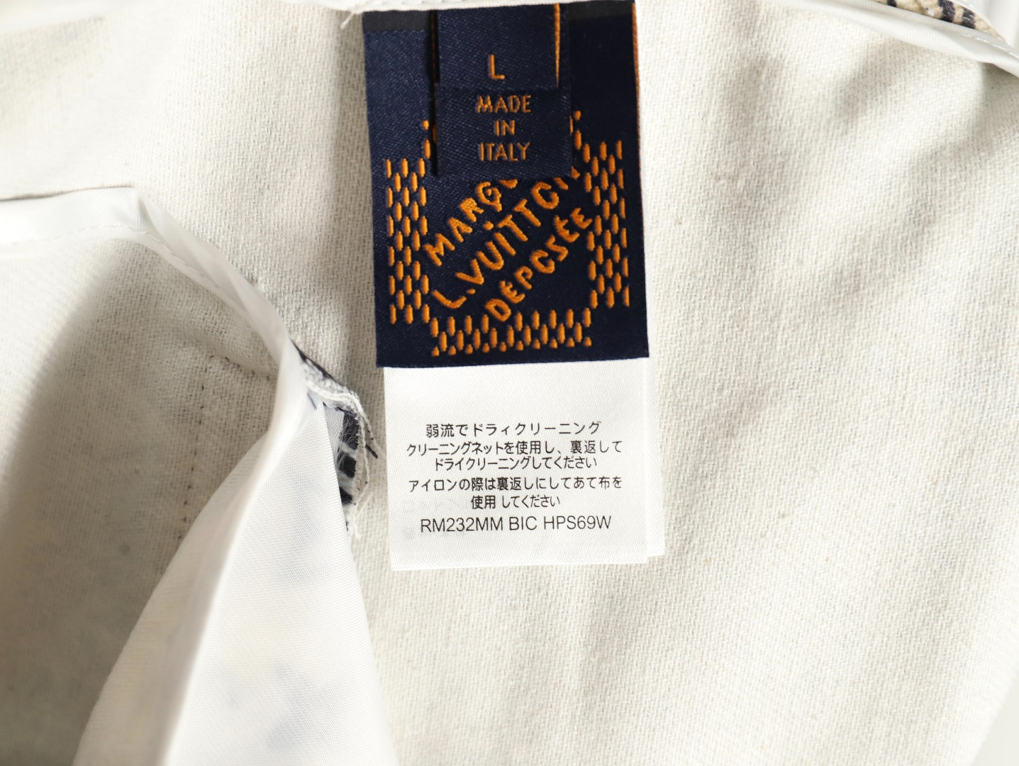 l0*is V*t0n lv shorts