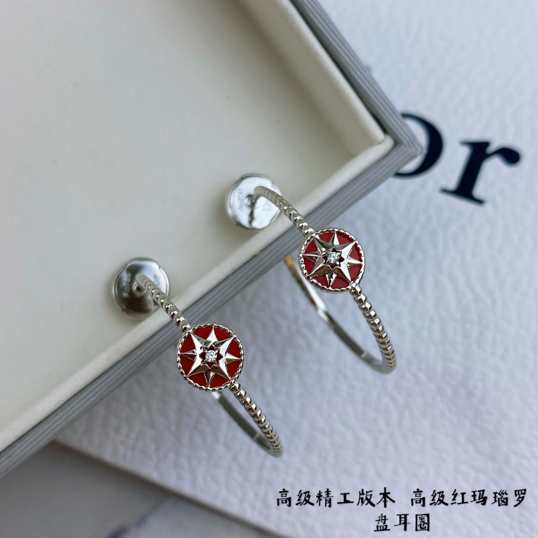 D*or eight-pointed star earrings