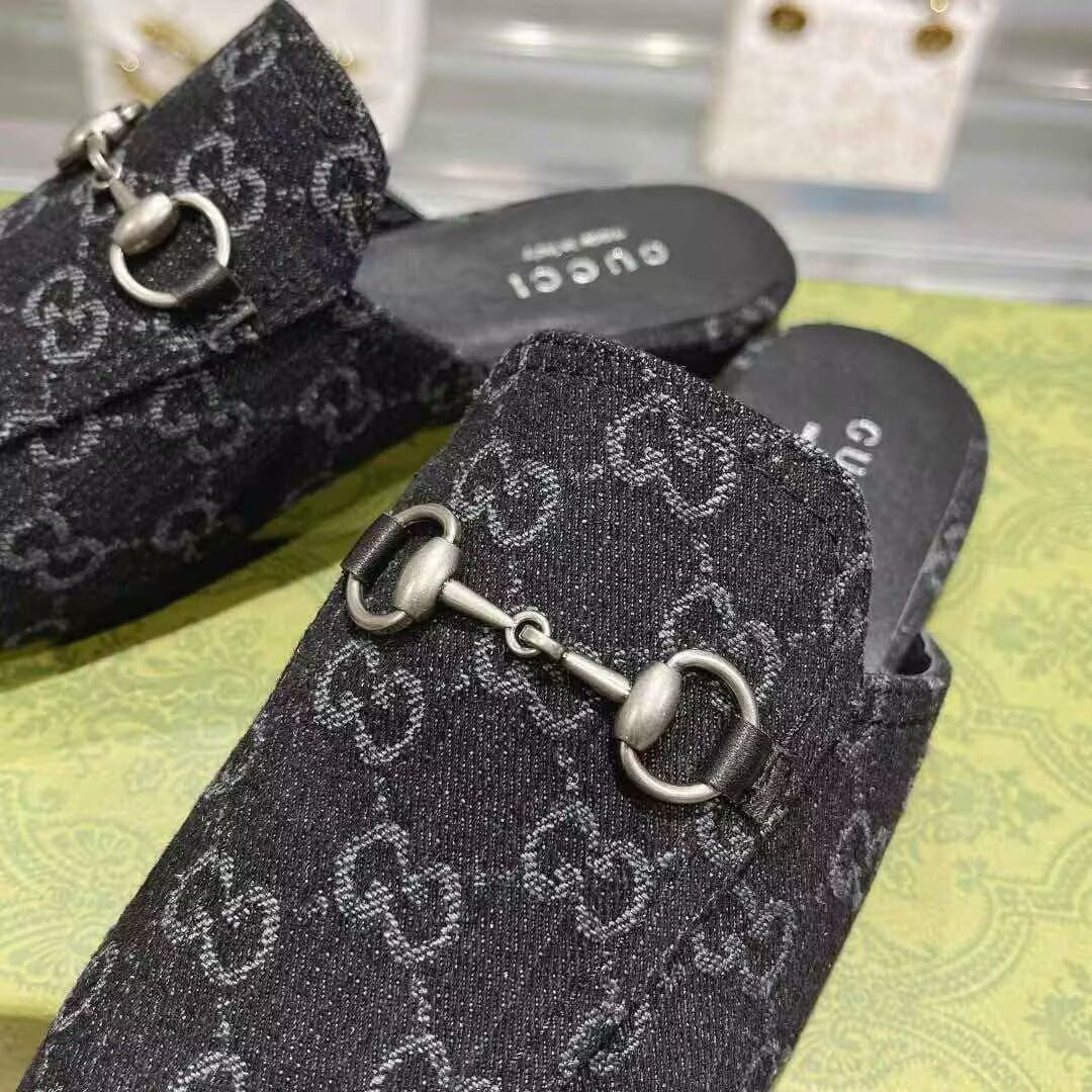 ua G*u*i princetown slipper