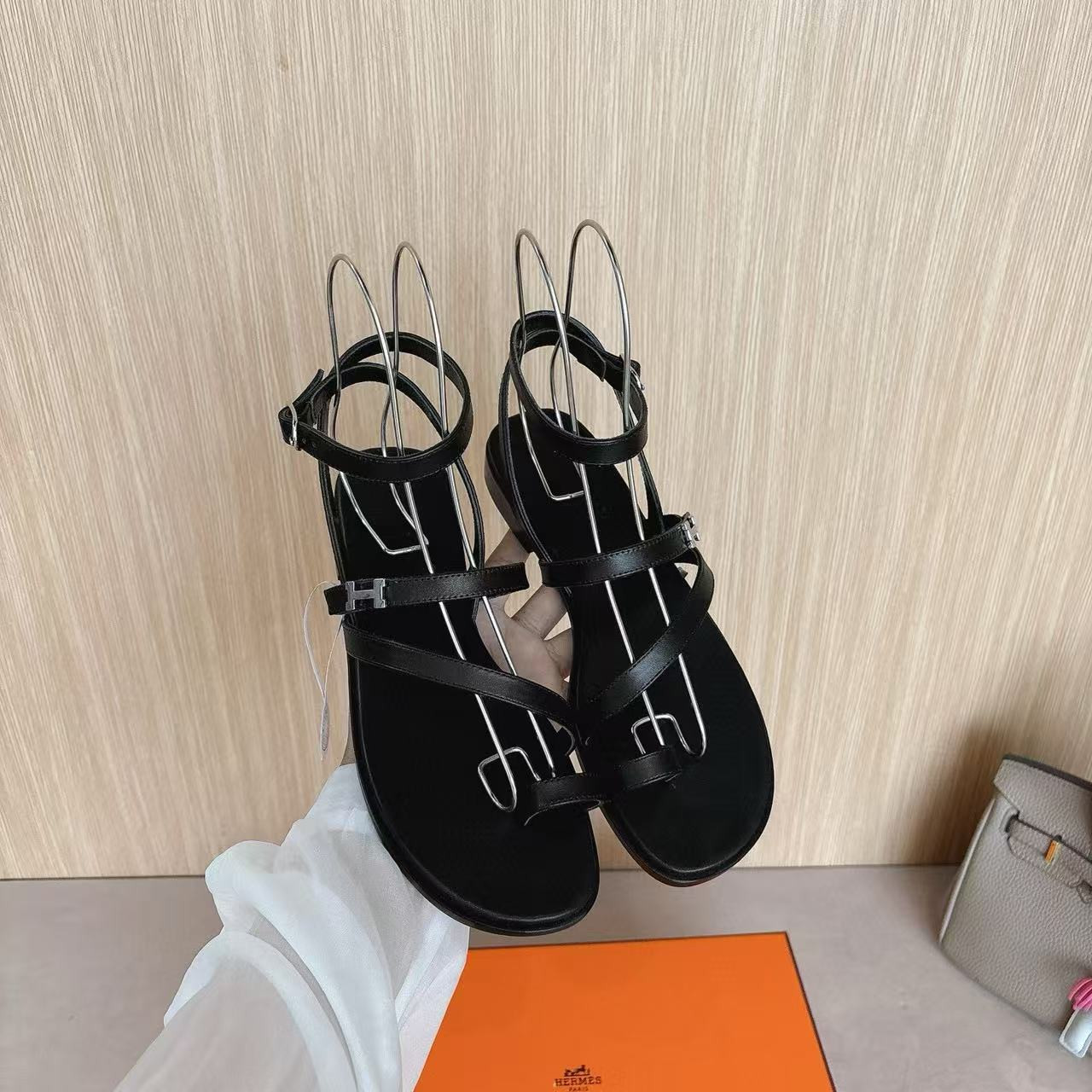 ua H**me5 harmonie sandal