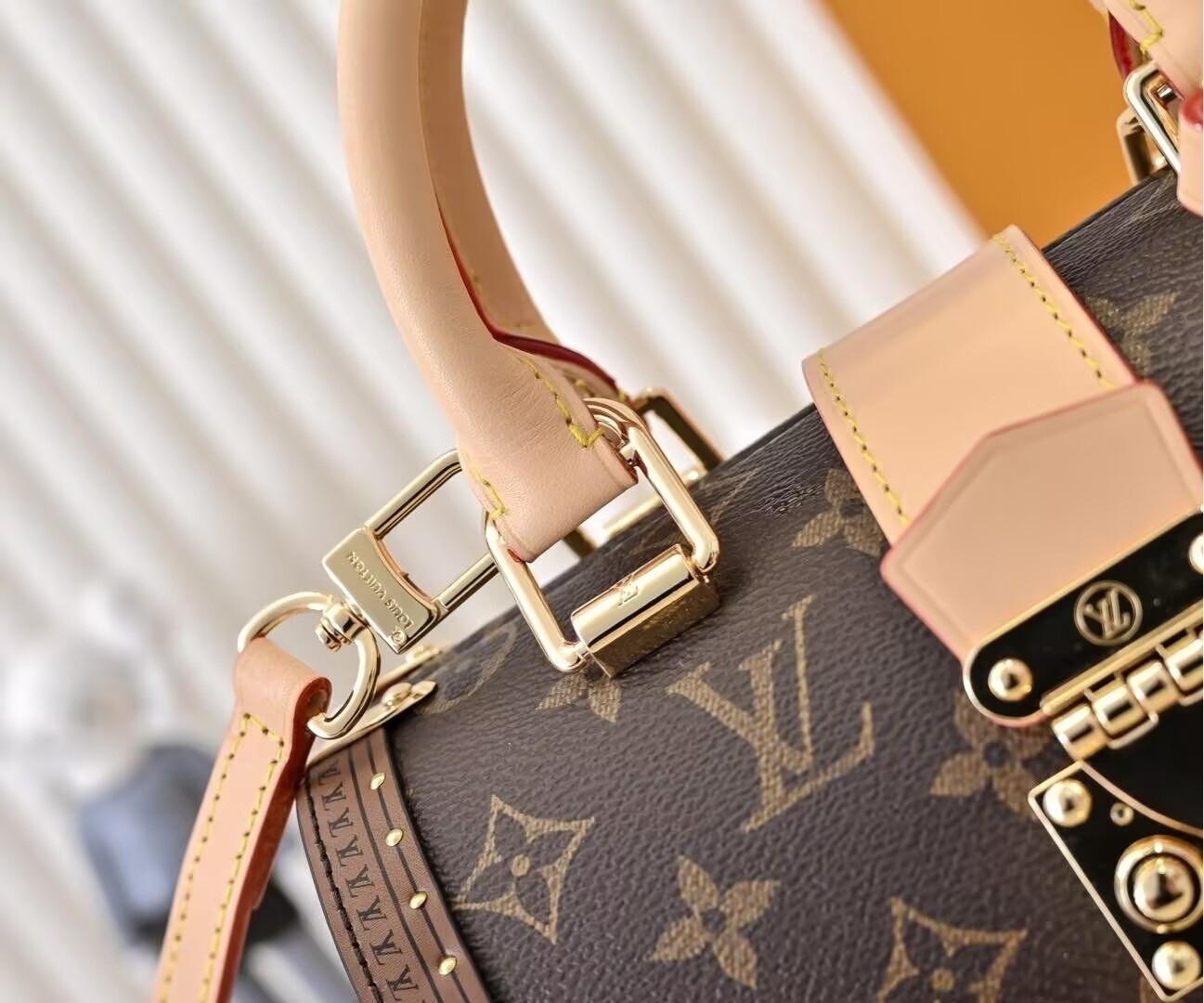 LV Speedy Trunk 20 Monogram M11154 21x15x13cm