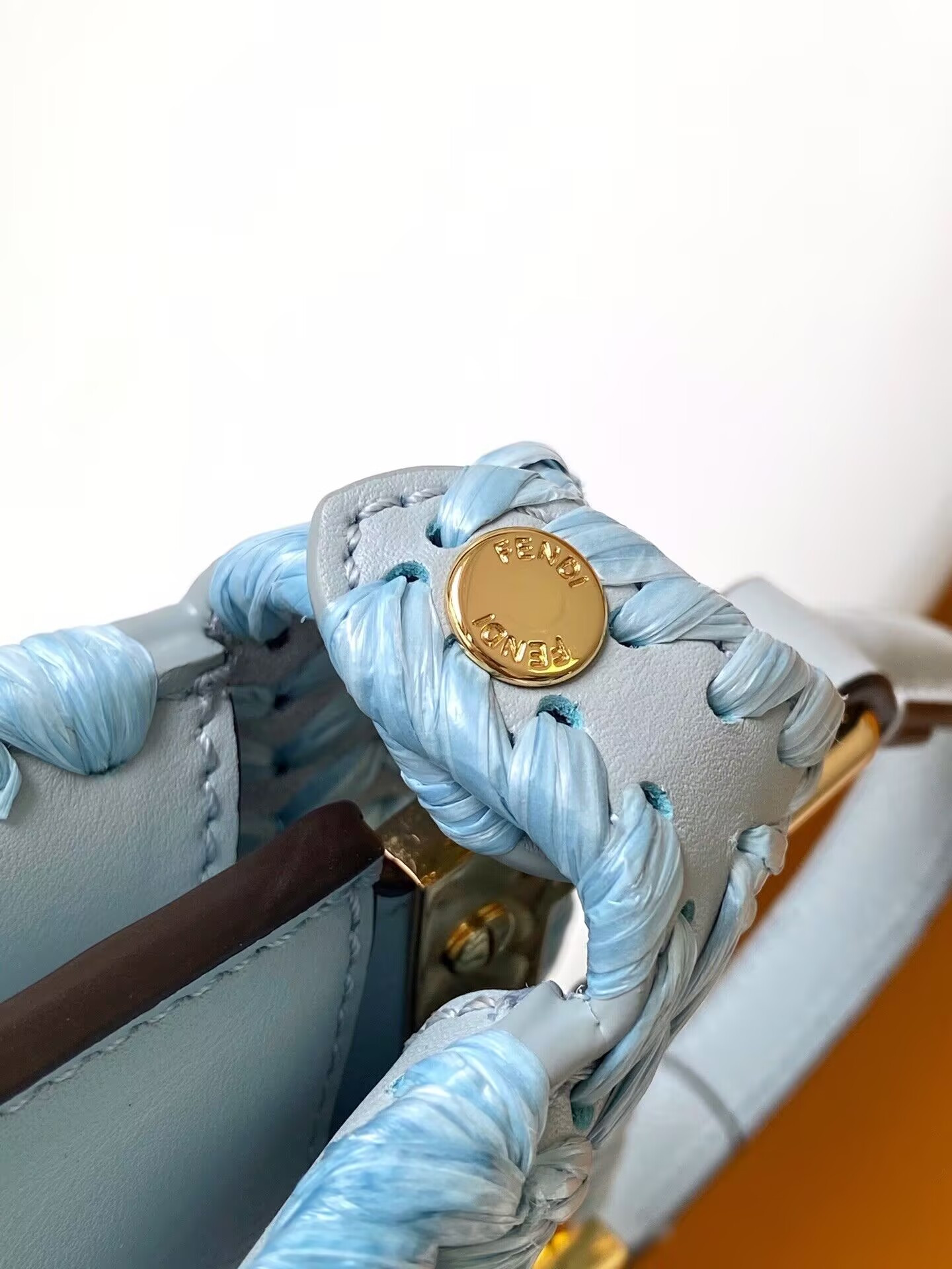 F**di peekaboo iseeu small 20x11x15.5cm