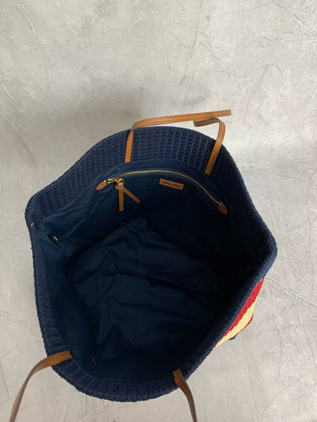 Miu Miu Raffia-effect woven tote bag 40x34x16cm