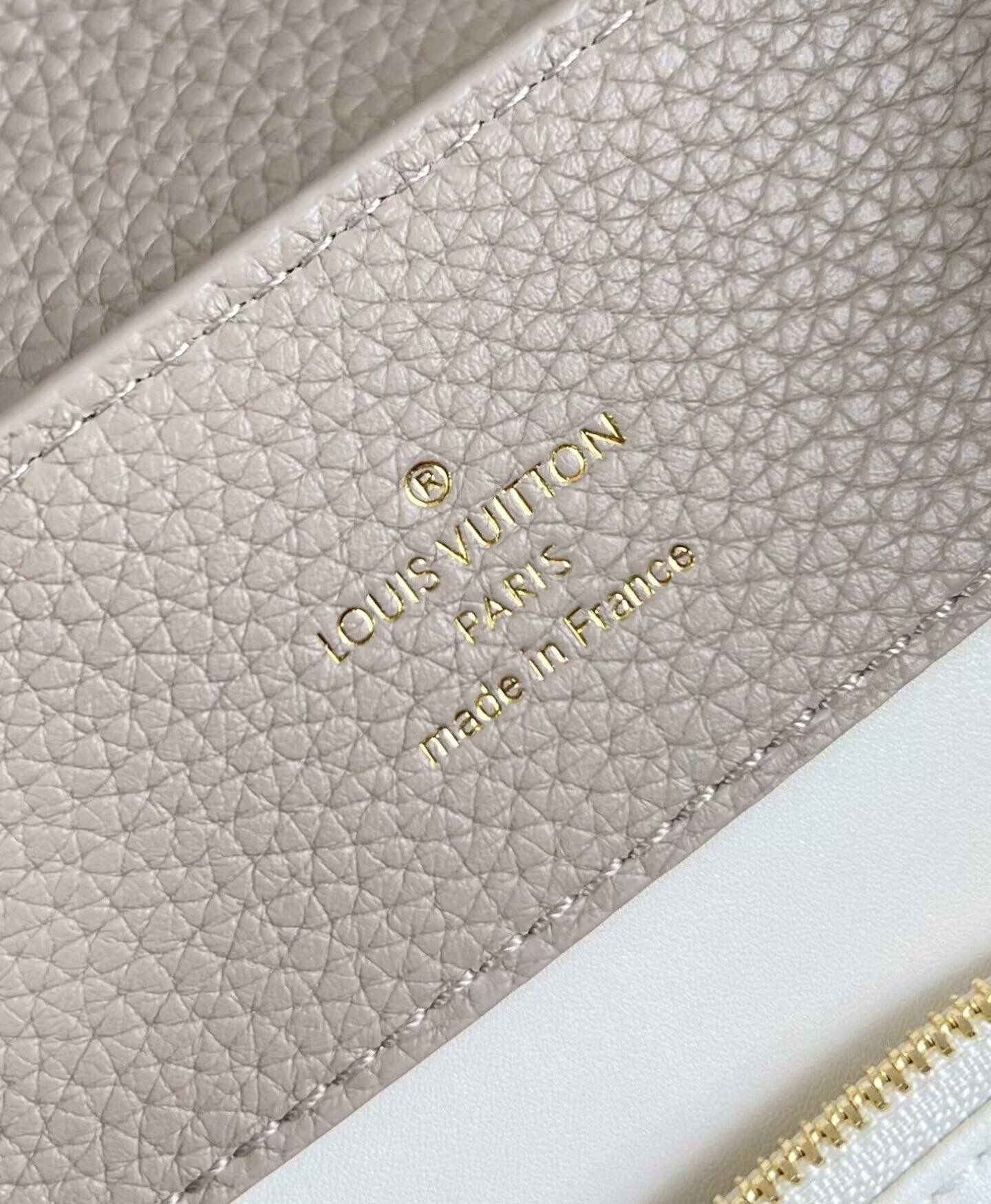 LV Capucines MM M12935 31x20x11cm