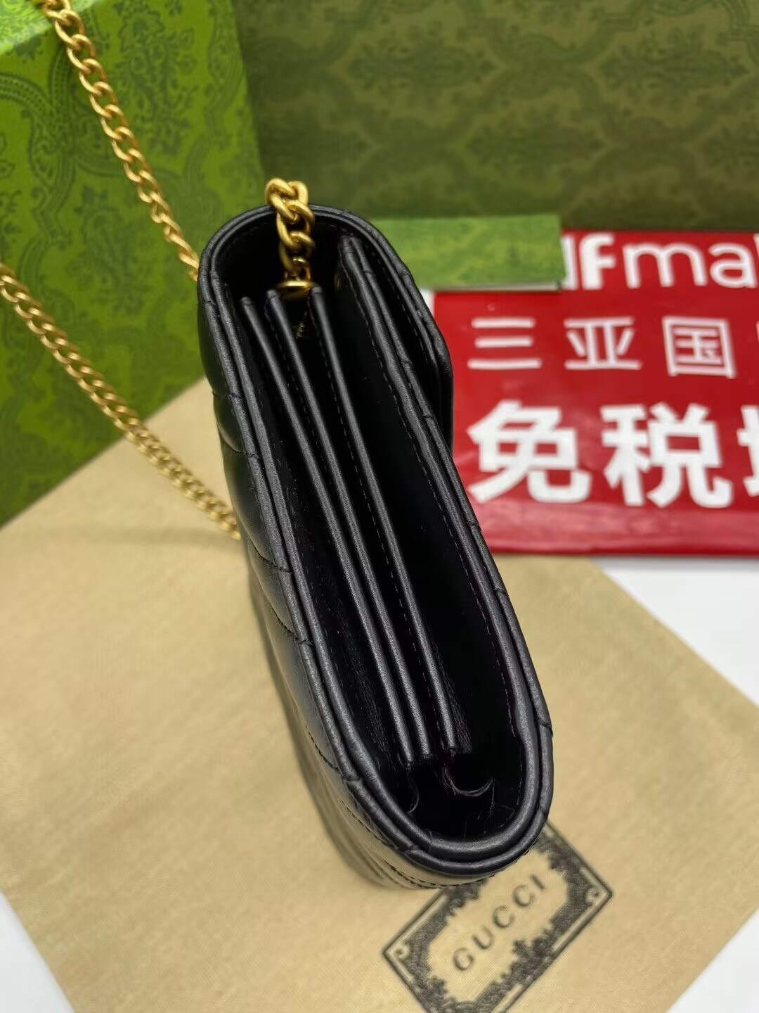 G*u*i gg marmont wallet on chain 20x13x6cm