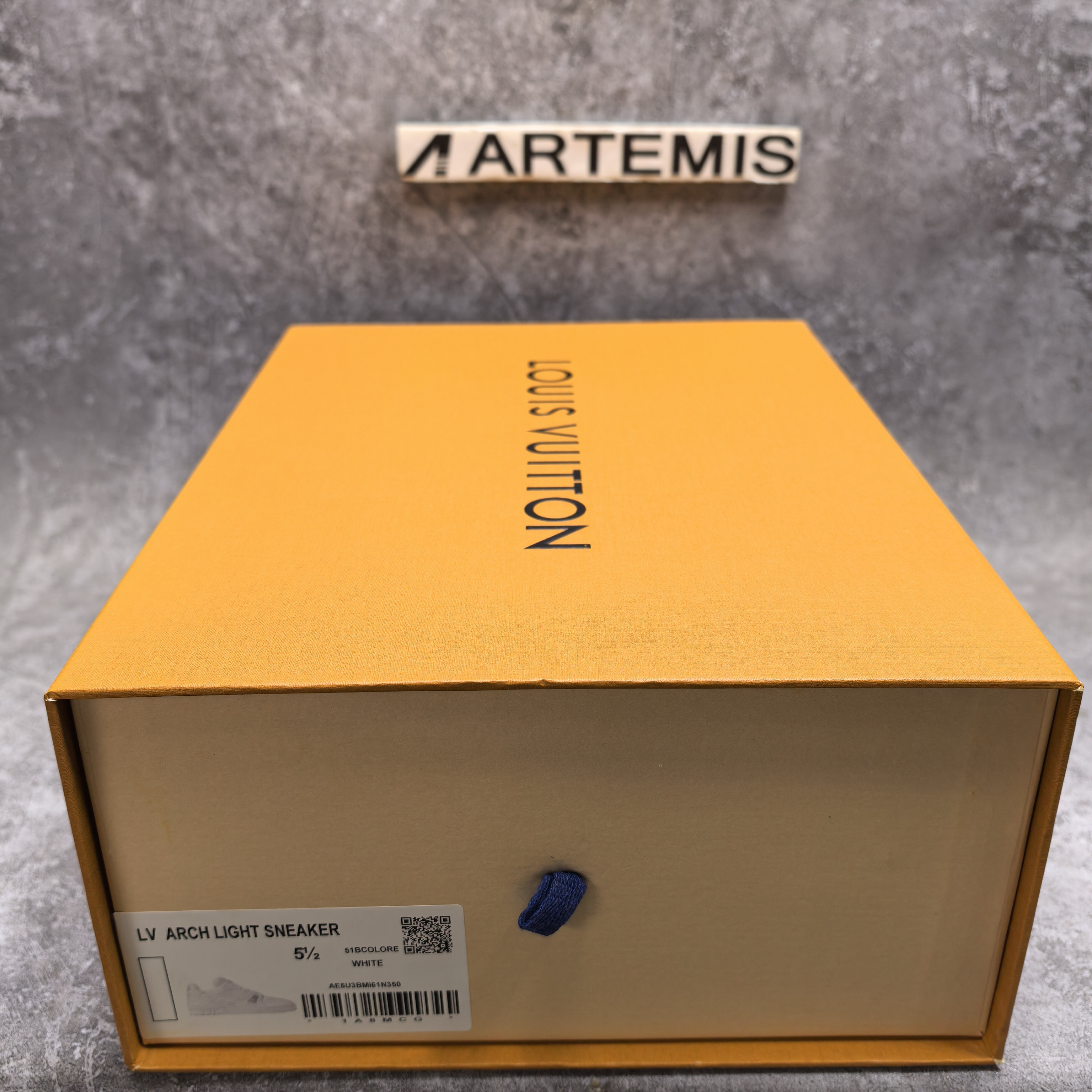 UA LV Trainer Sneaker