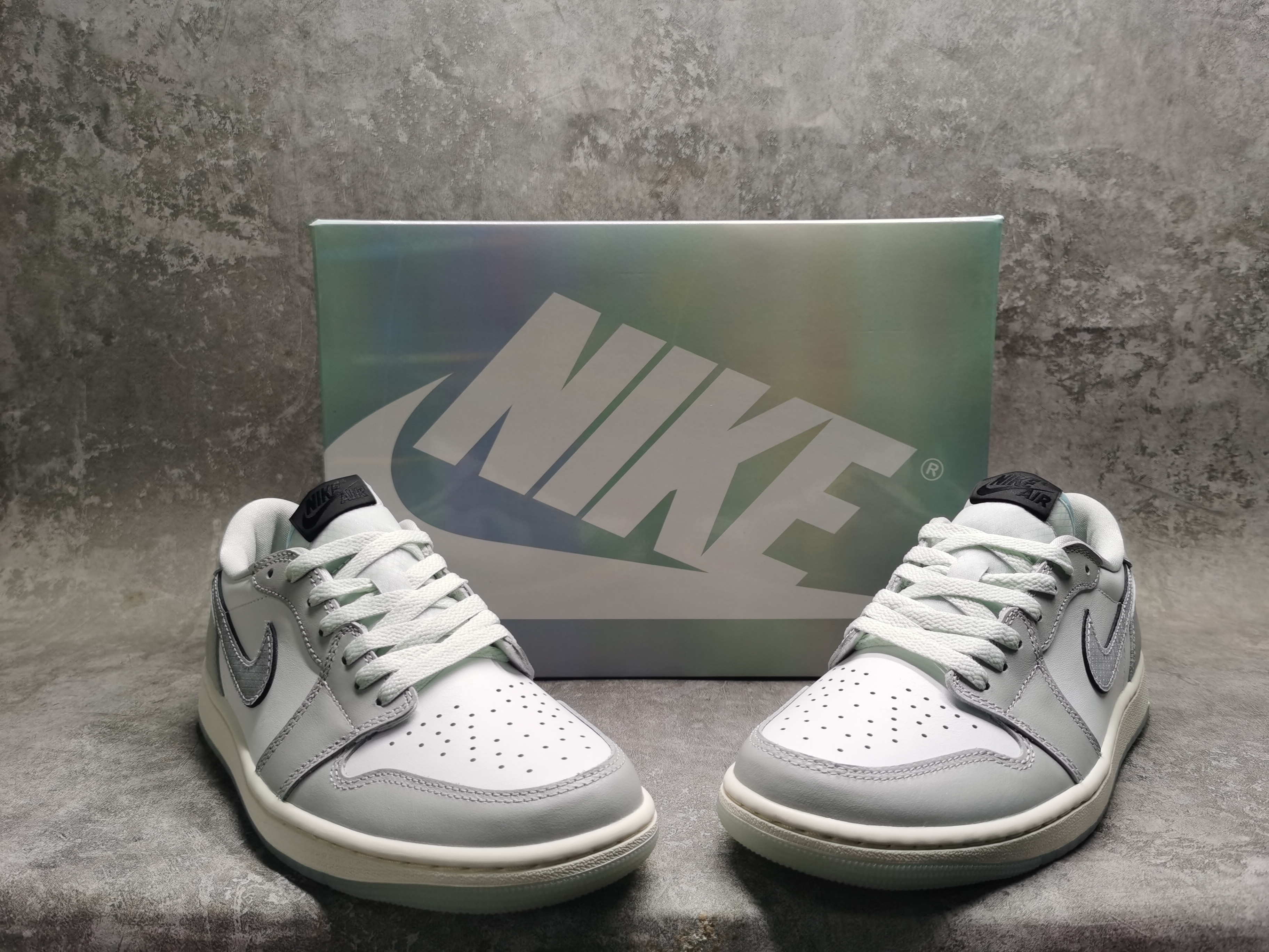 UA Jordan 1 Retro Low OG