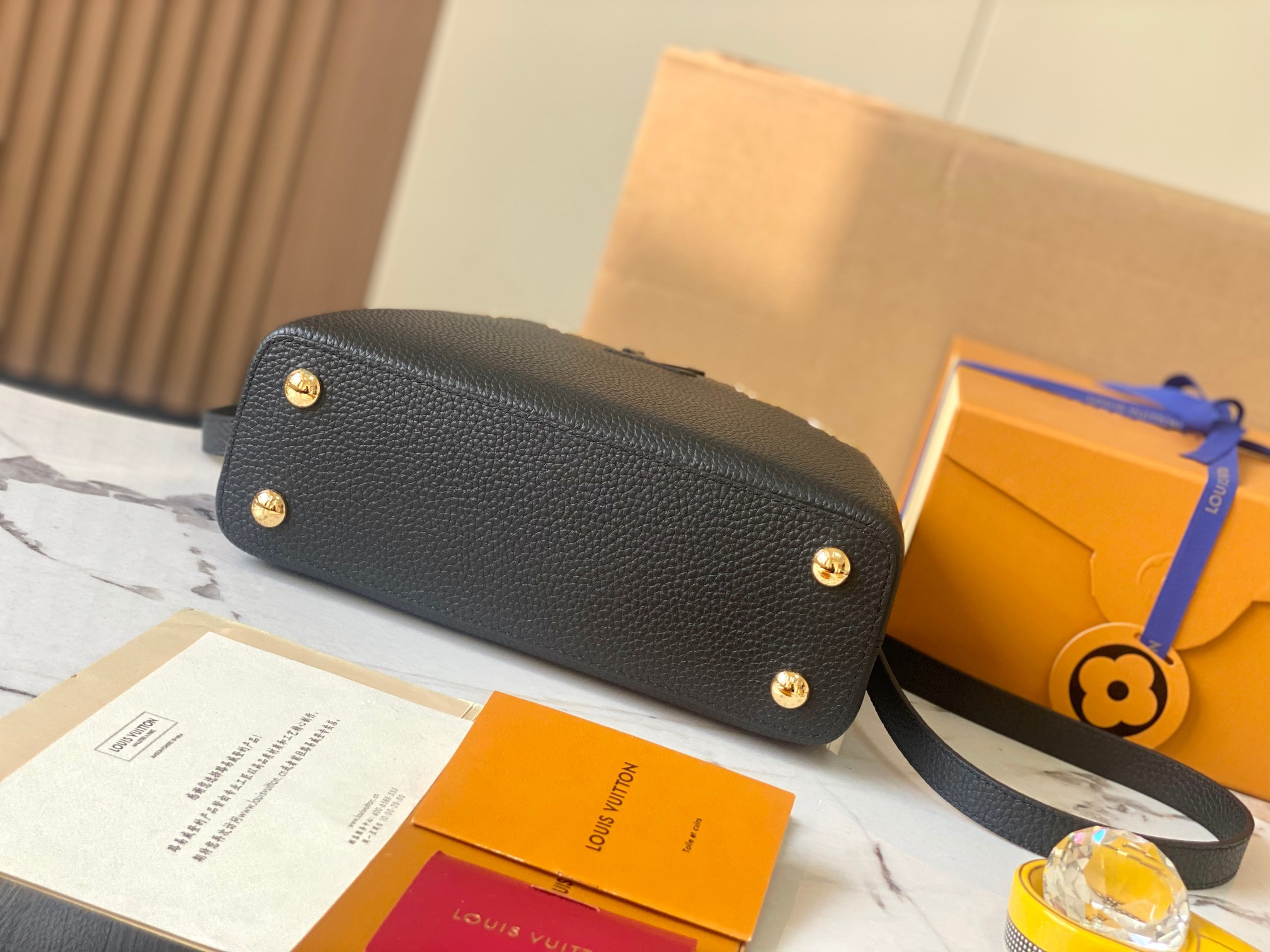 lv capucines M23331 27-18-9cm