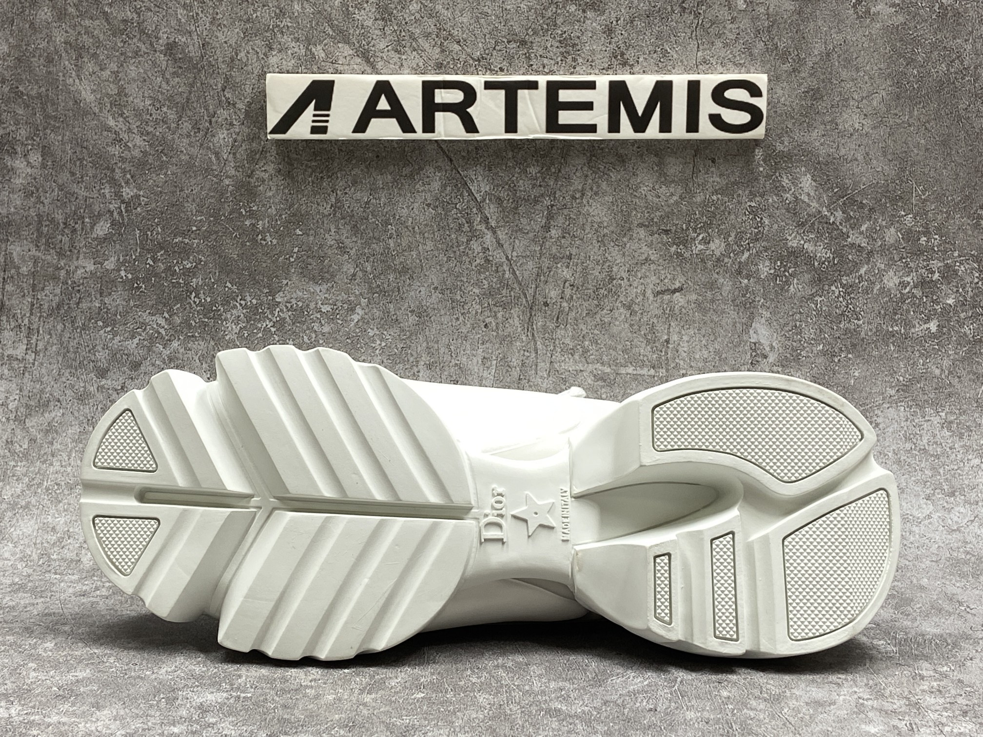 D*or d connect white neoprene