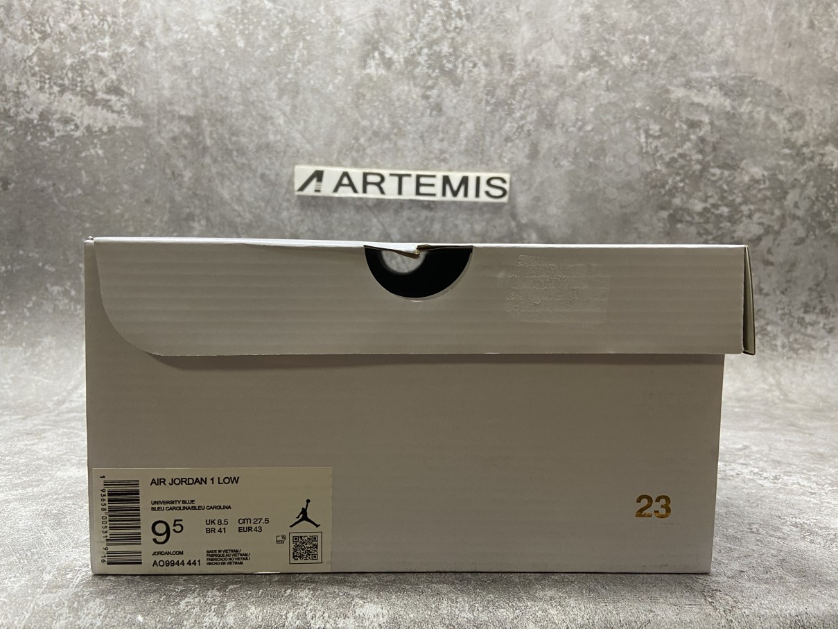 Air Jordan 1 Low UNC
