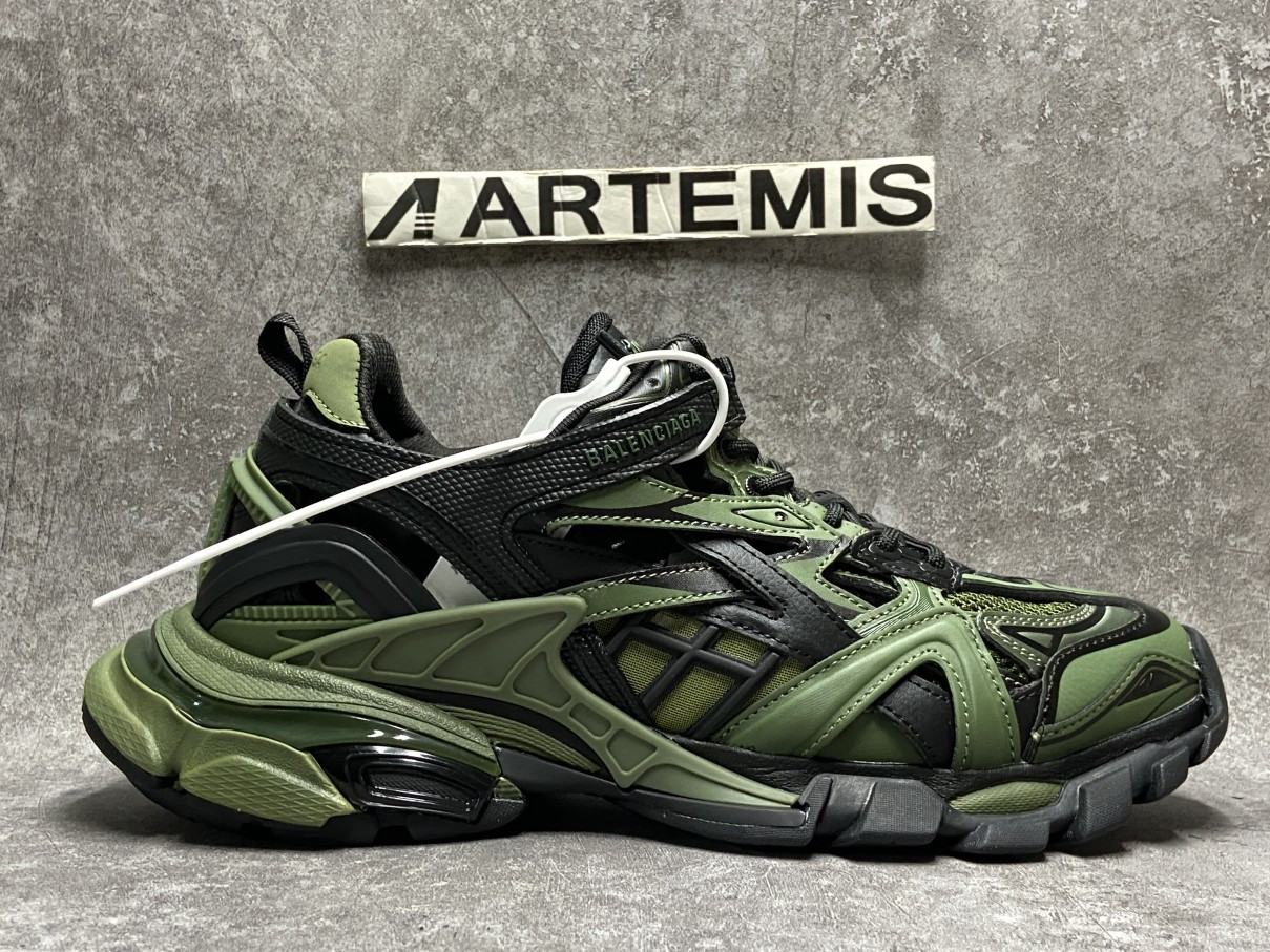 Balenciga Track 5.0  Black Green