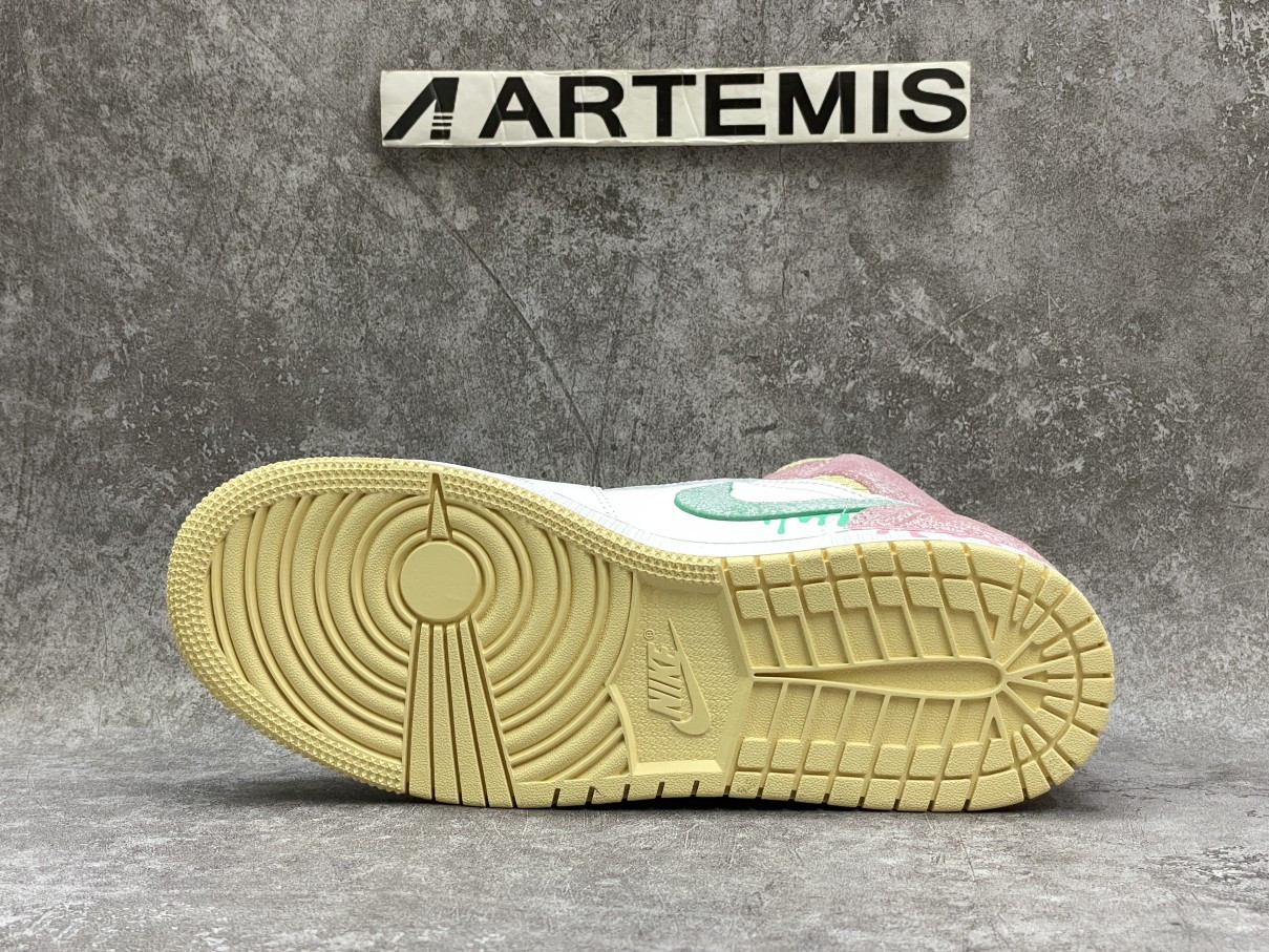 Air Jordan 1 Mid Paint Drip