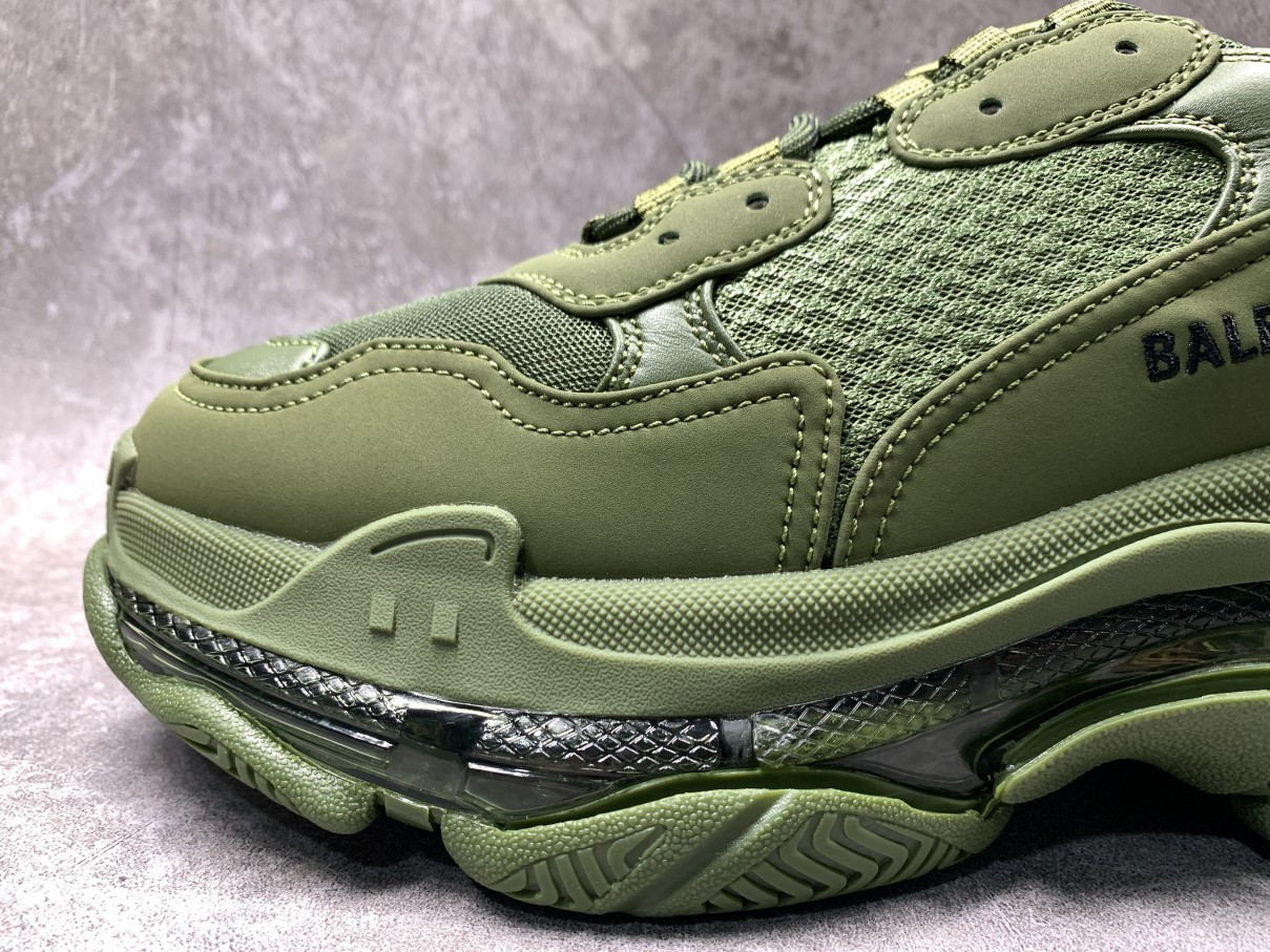 Balenciga Triple S Sneaker Clear Sole Green