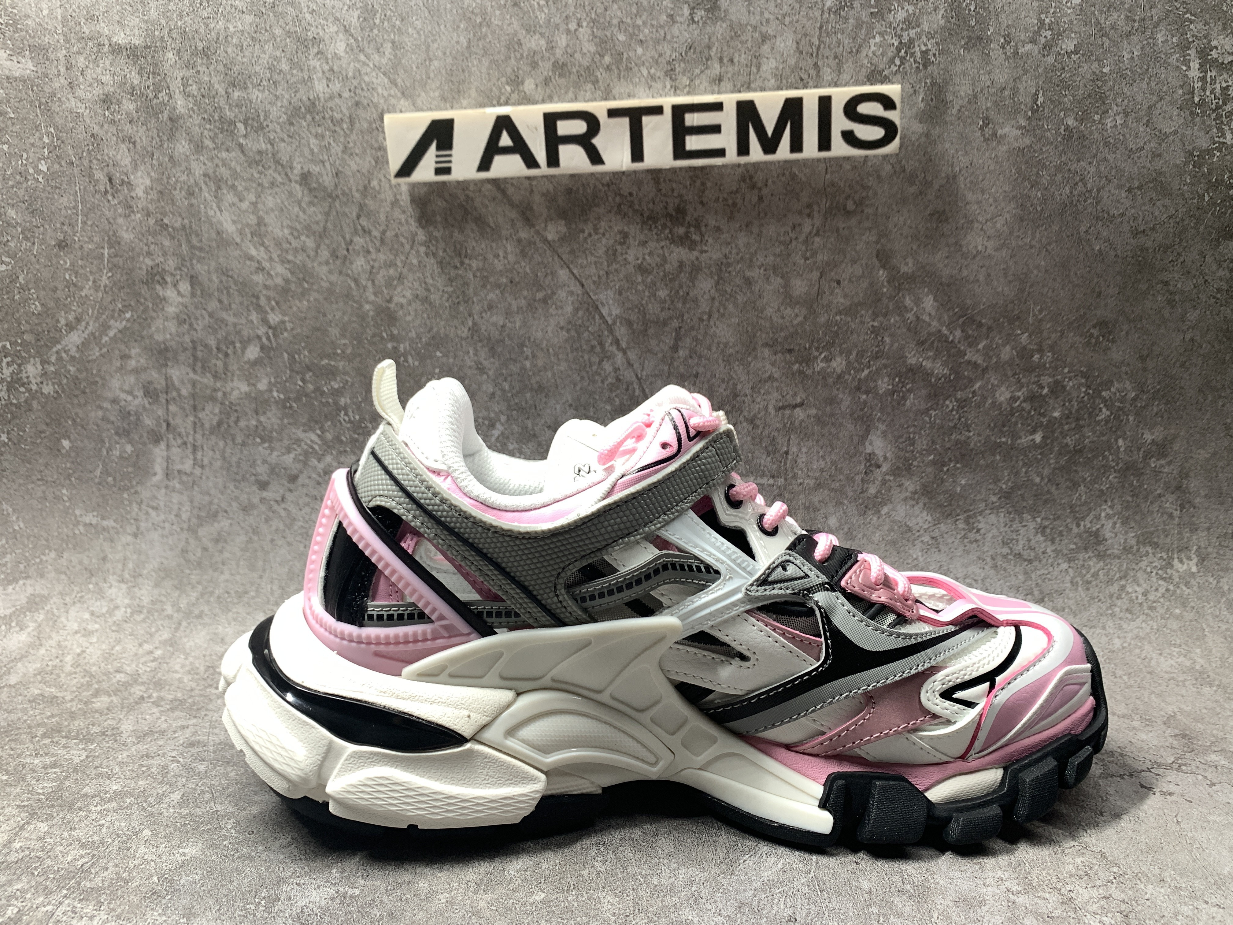 Balenciga Wmns Track.2 Sneaker Pink