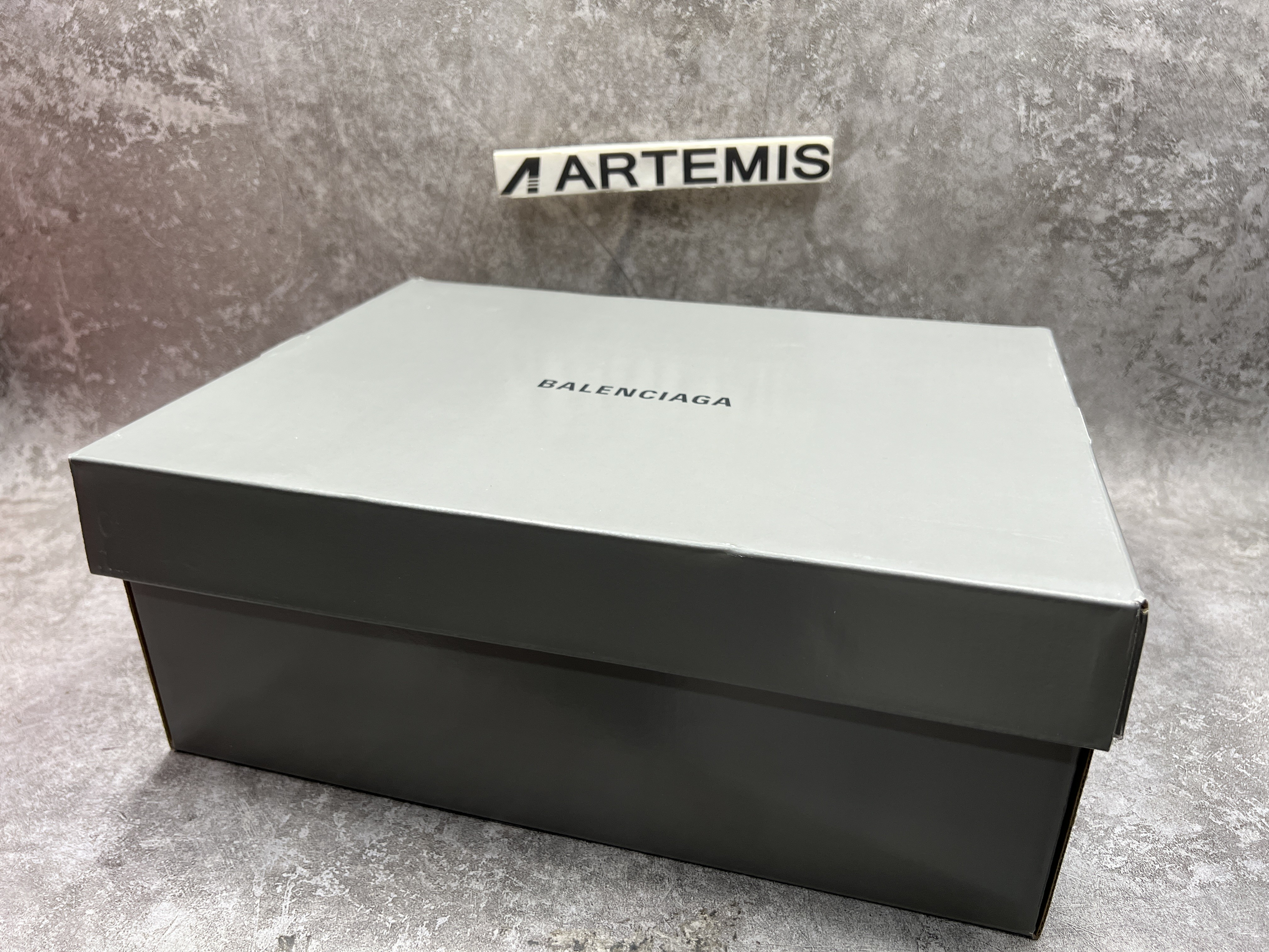 Balenciga Runner Sneaker Burgundy