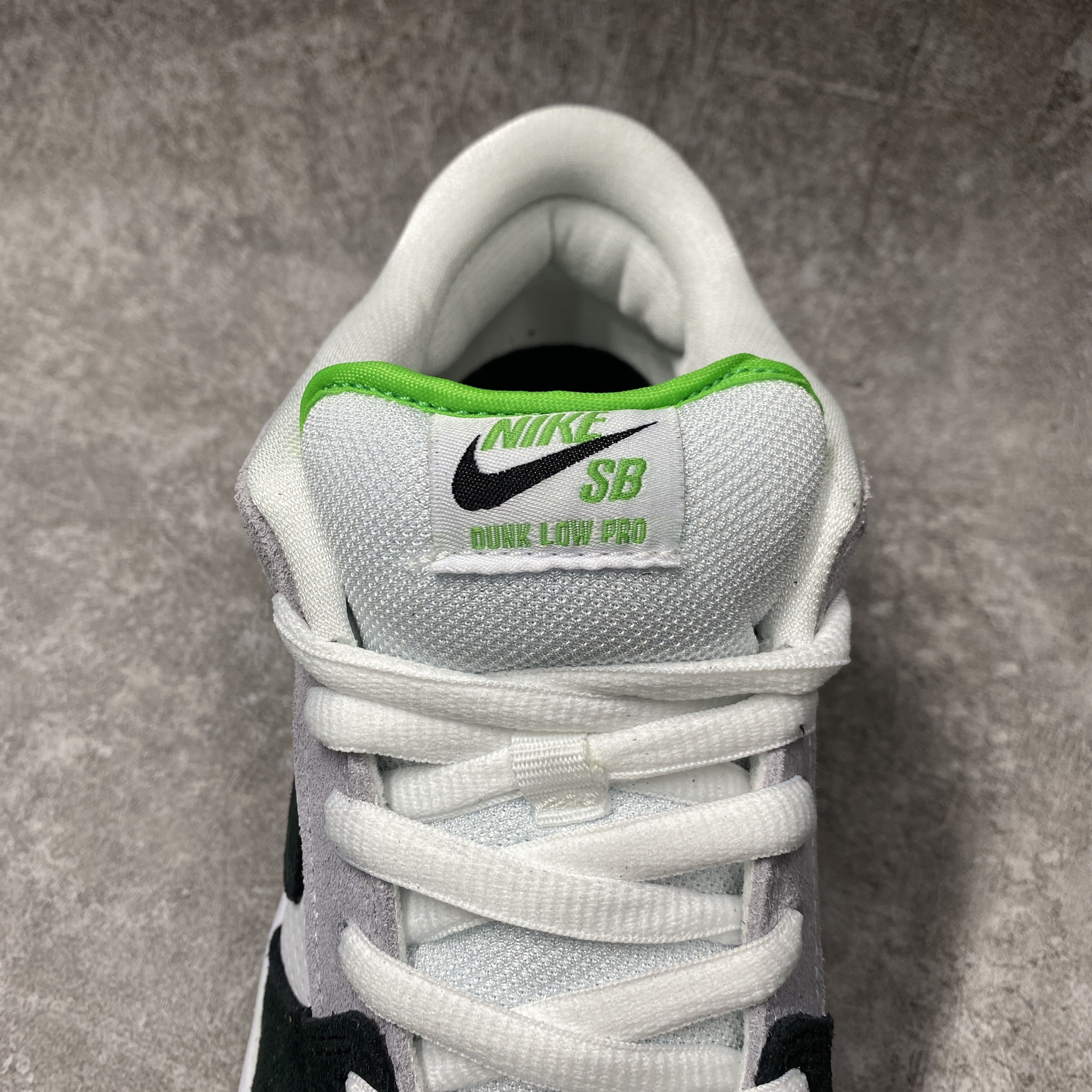 Nike SB Dunk Low Chlorophyll