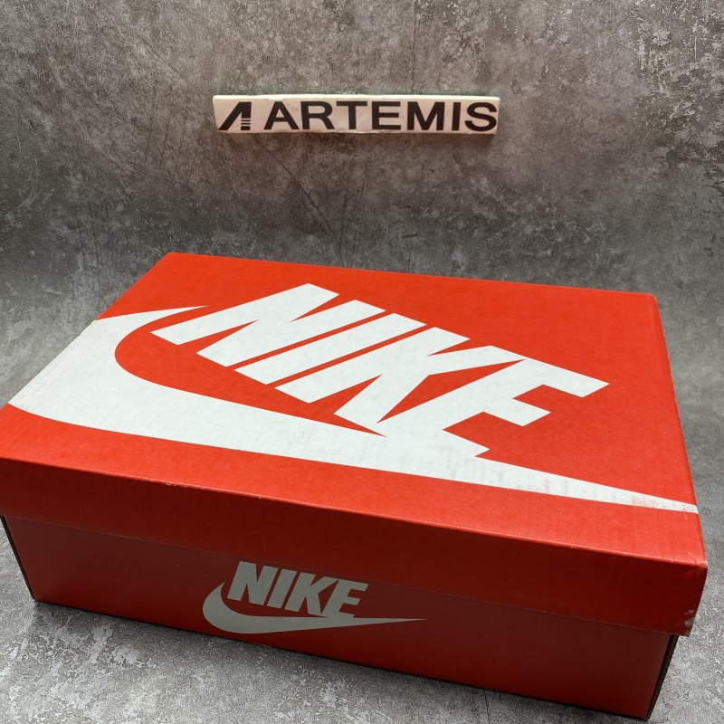 Nike Dunk Low Chenille Swoosh