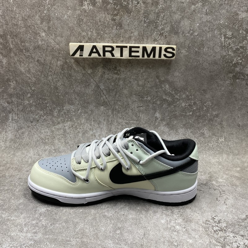 Nike Dunk low off white Video Game