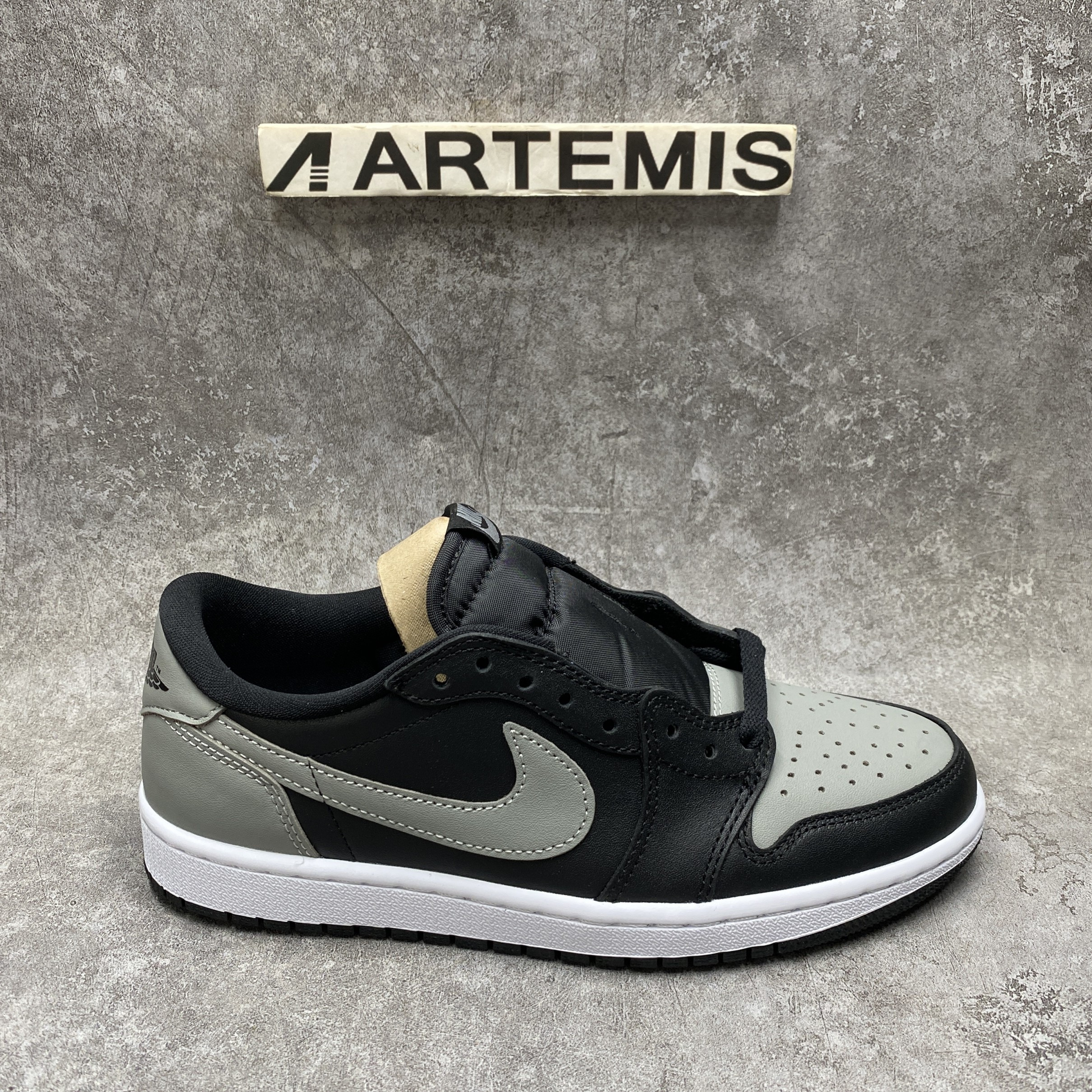 Air Jordan 1 Retro Low Og