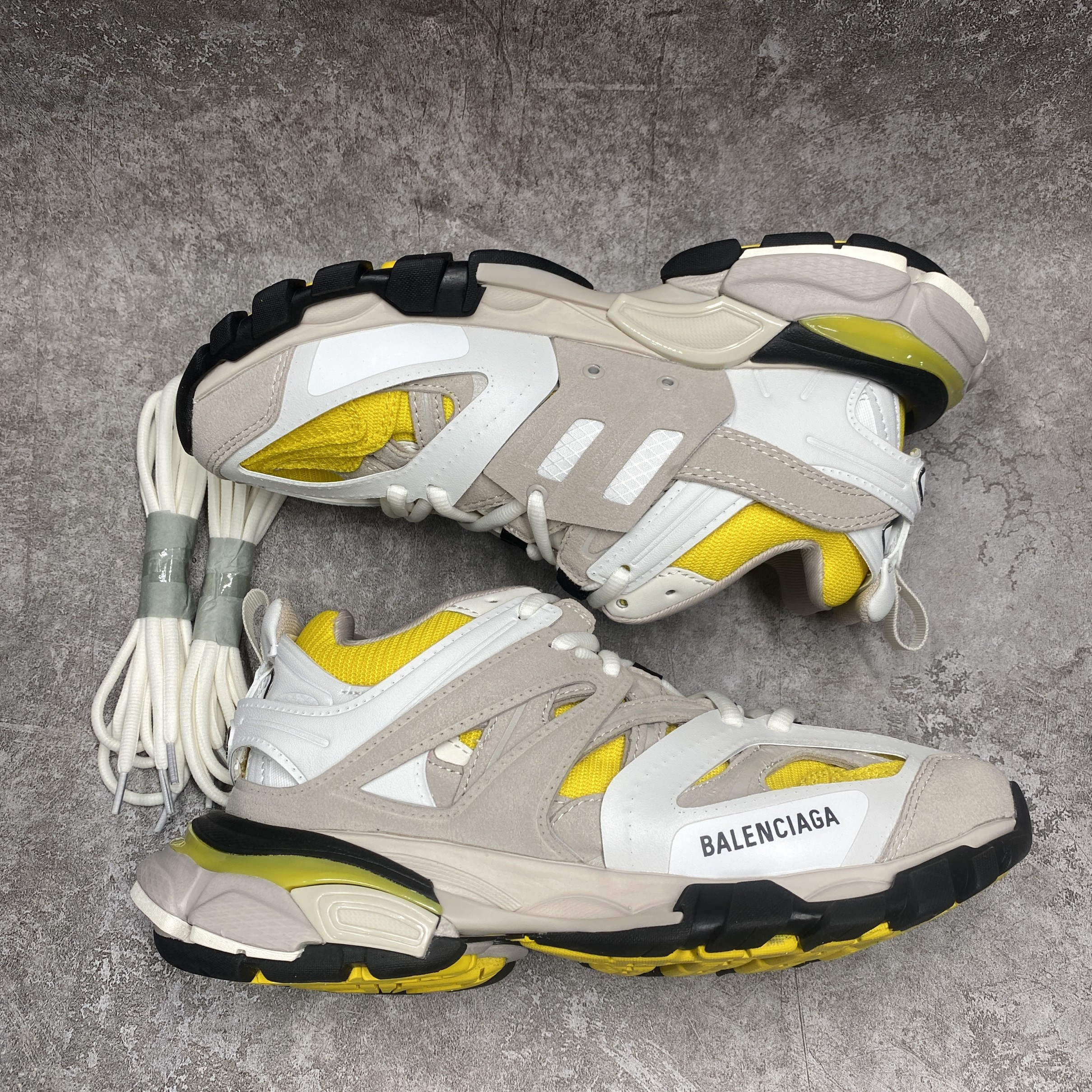 Balenciga Track Sneaker in Yellow