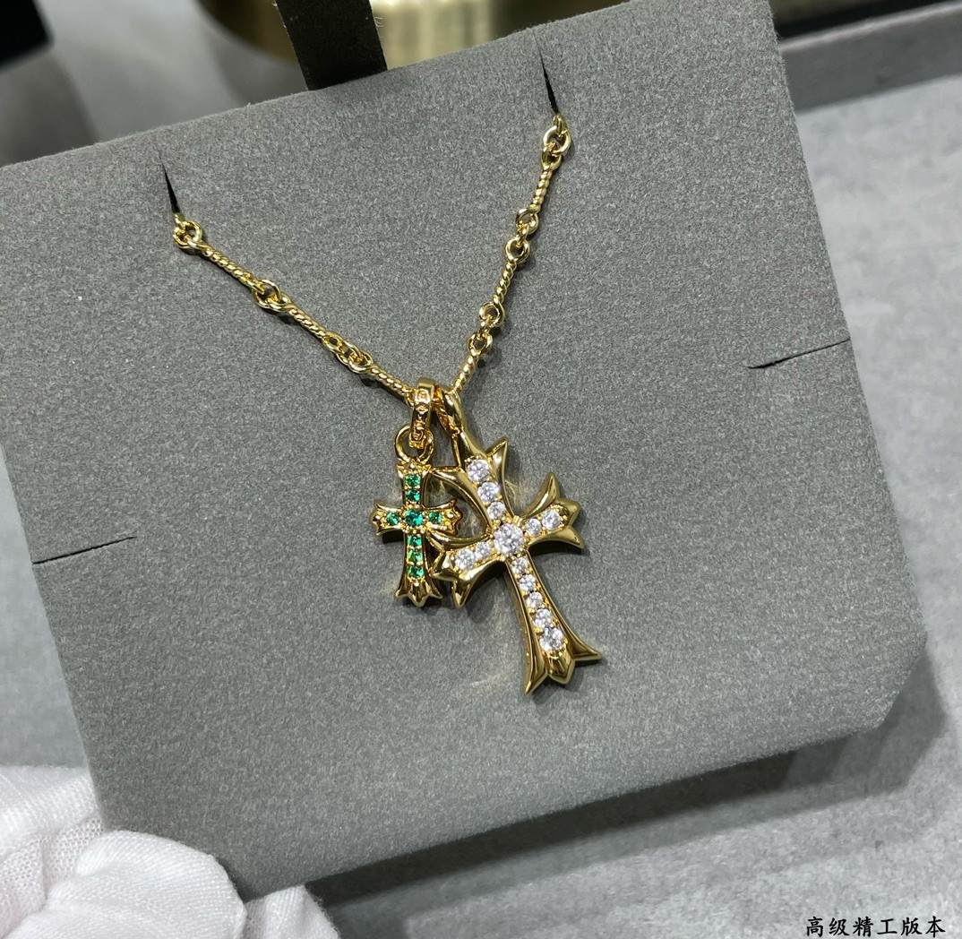 Ch*0me heart double cross green di*m*nd necklace