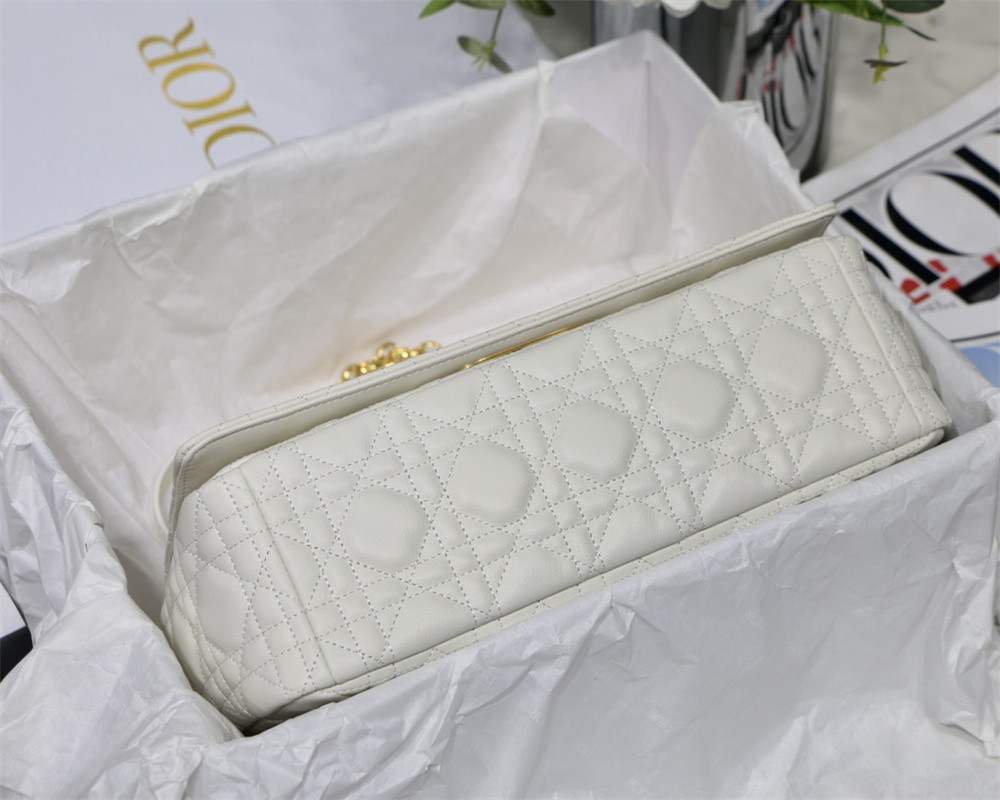 medium d*or caro bag ivory S*pple cannage calfskin 25.5 x 15.5 x 8 cm