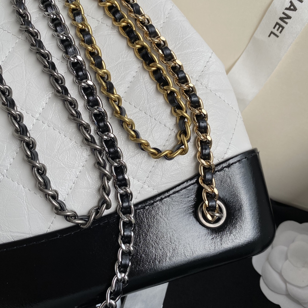 Ch*el cc gabrielle white 22 x 23 x 11cm