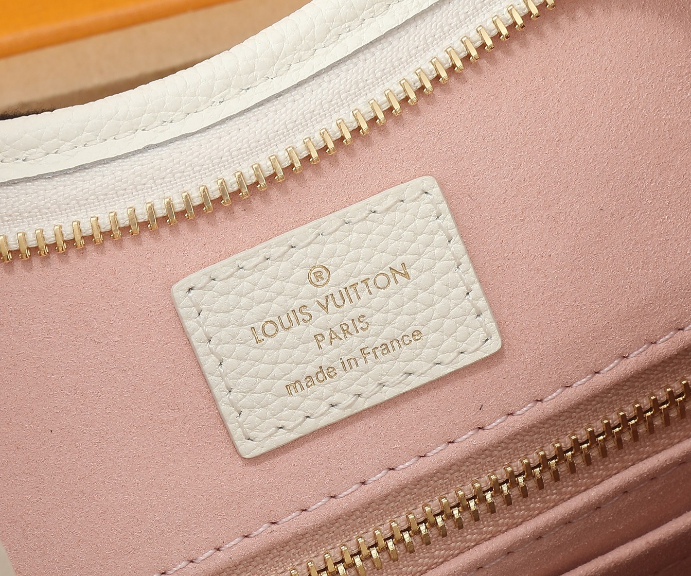 LV CarryAll PM M24141 11.6x9.4x4.7 inches