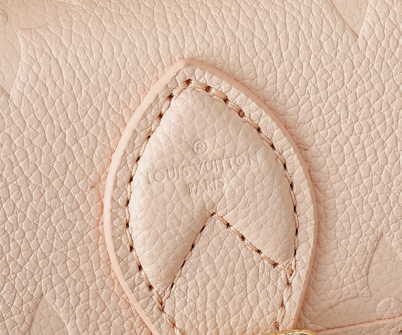 LV Nano Diane  M83566 7.5 x 4.1 x 2.4 in