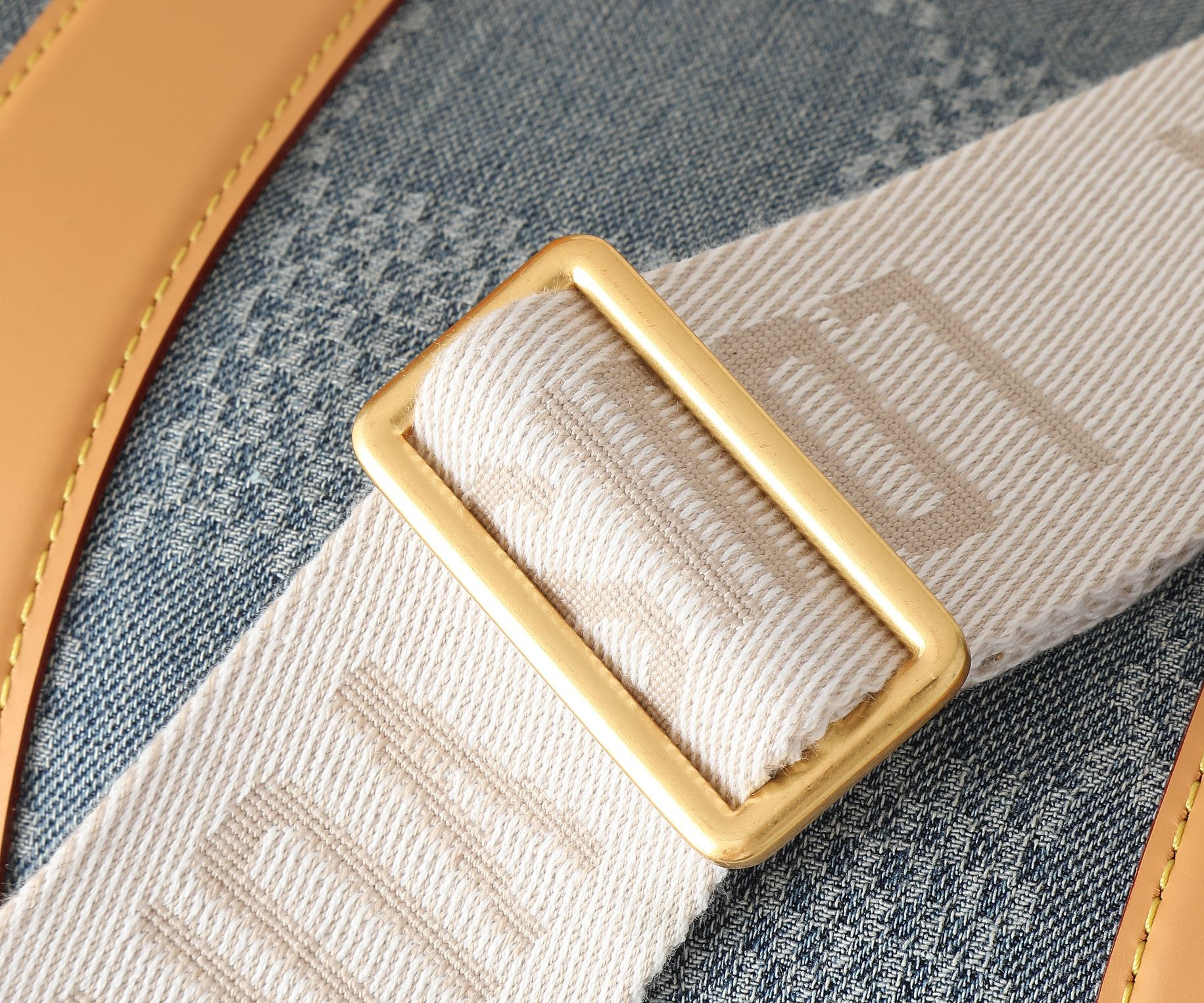 LV Weekend Tote N40702  16.9 x 13.4 x 6.9 inches