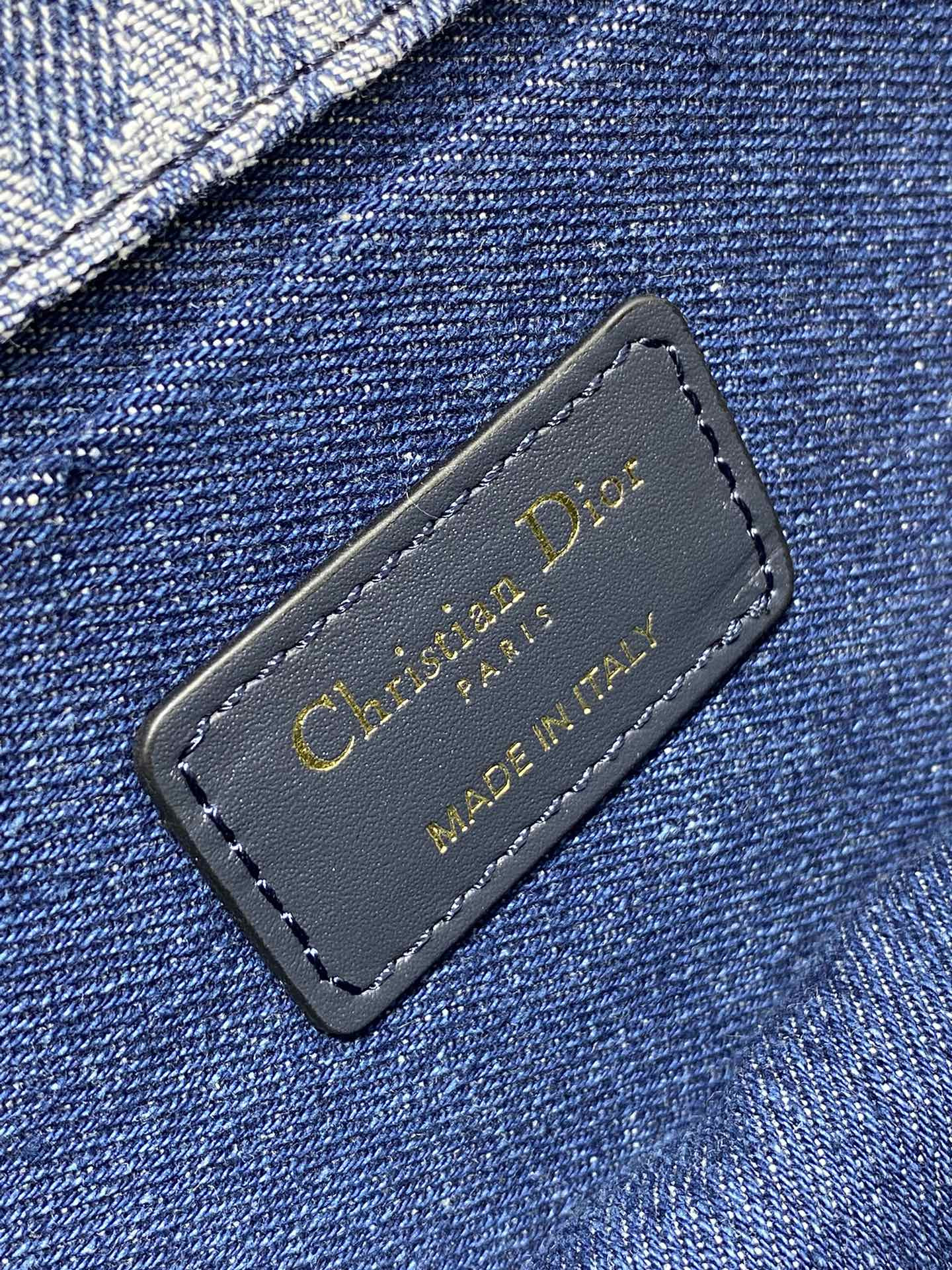 D*or 30 montaigne east-west bag with chain blue denim D*or oblique jacquard 21 x 12 x 6 cm