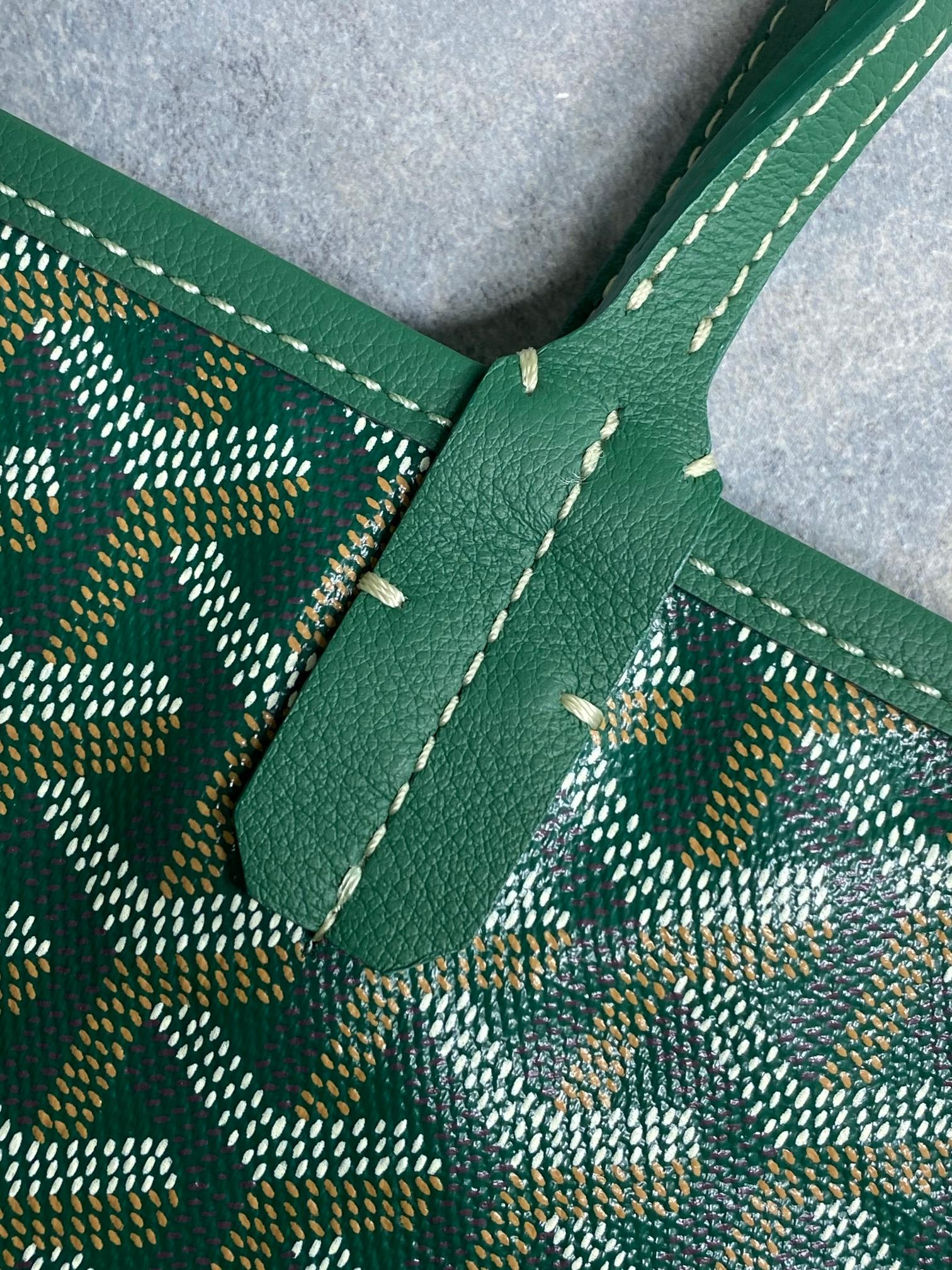 Go*ard saint l0*is gm bag 34 cm x 20 cm x 40 cm