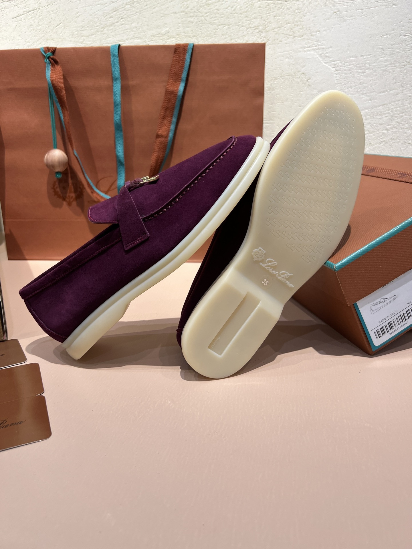 ua L**o p*ana summer charms walk loafers