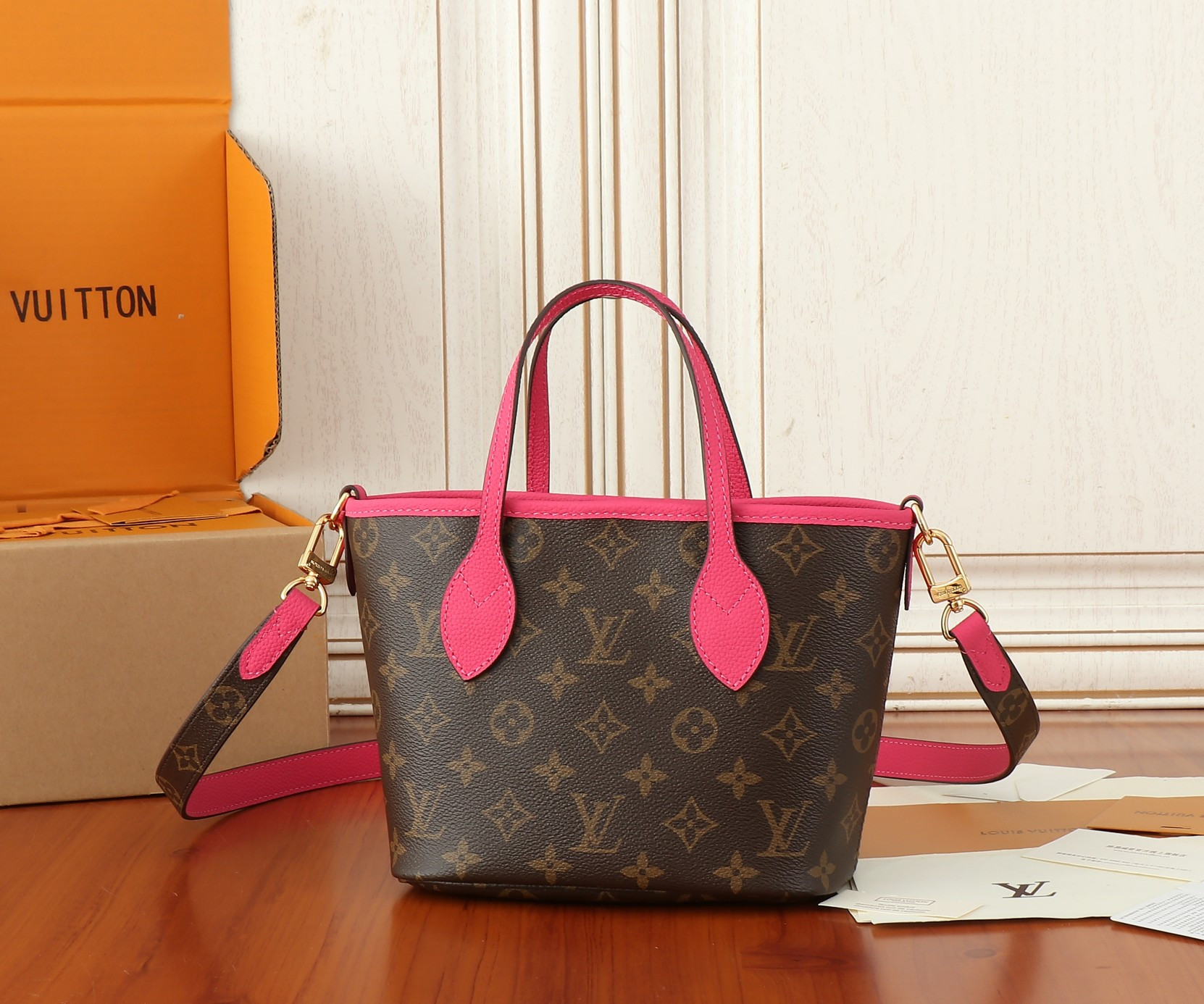 LV Neverfull Bandoulière Inside Out BB M12106 24x14x9cm