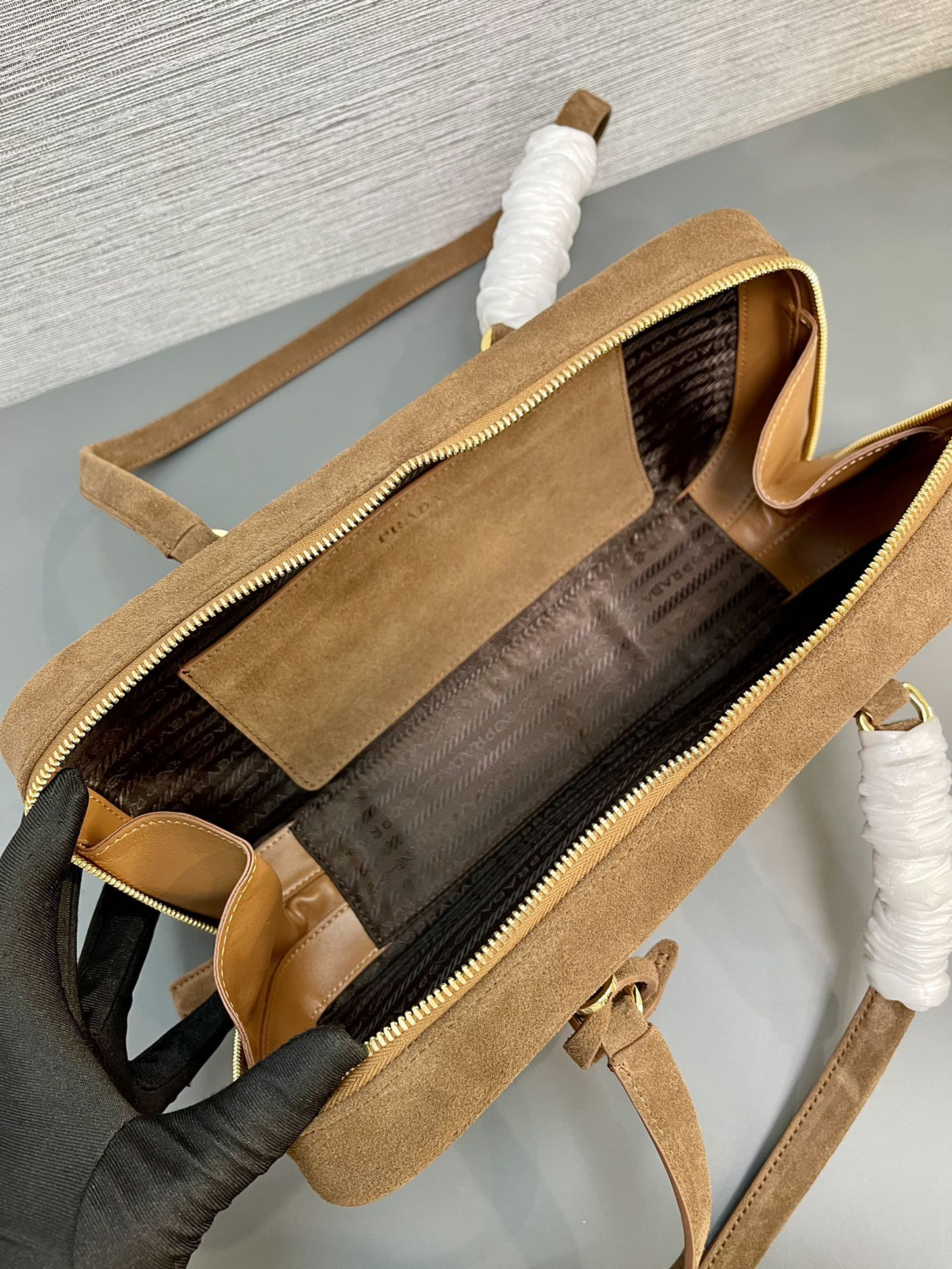 Pra*a re-edition 1978 handle bag 30x14x8.5cm