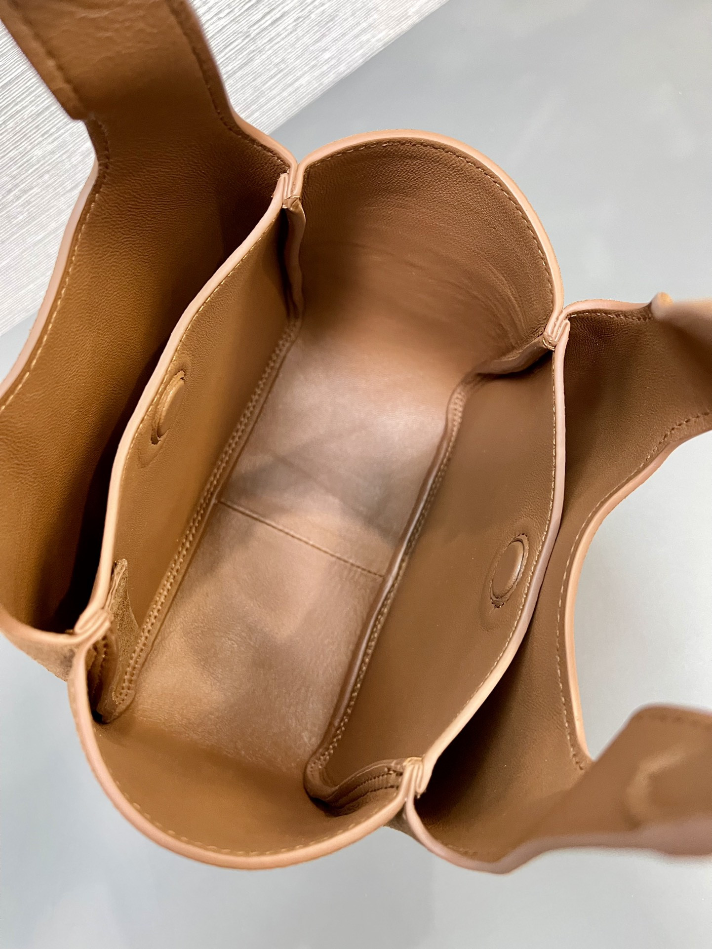 Pra*a tote18x16x10cm