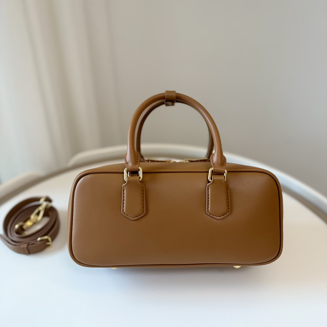 Miu Miu Arcadie leather bag 12x27x9cm