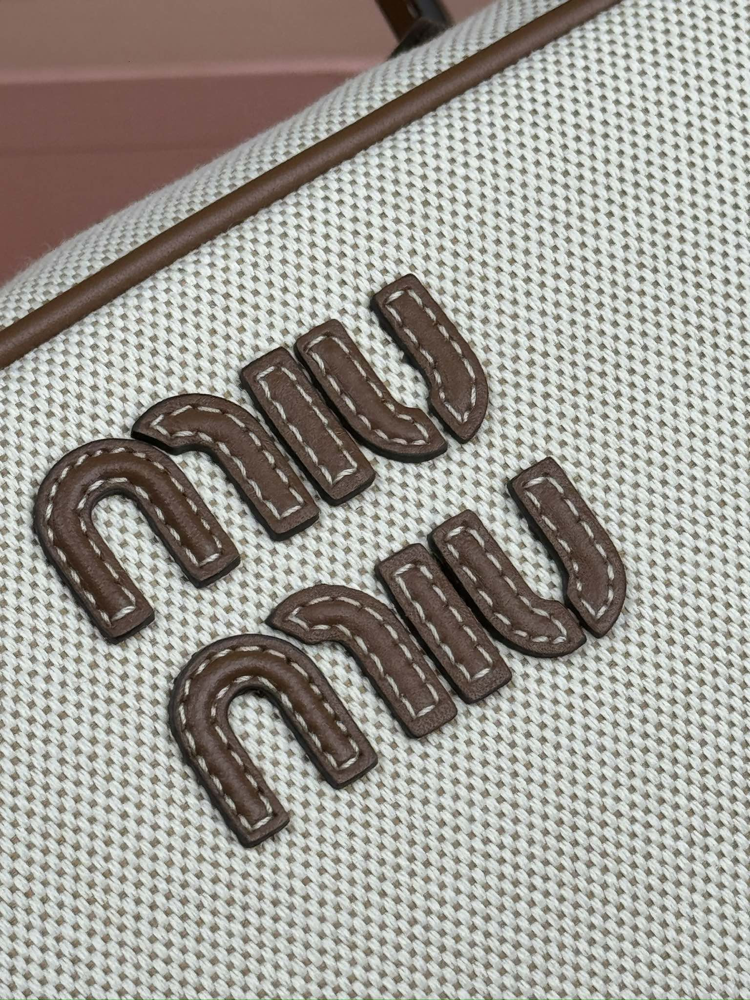 Miu Miu Leather Beau Bag 28×15×9cm