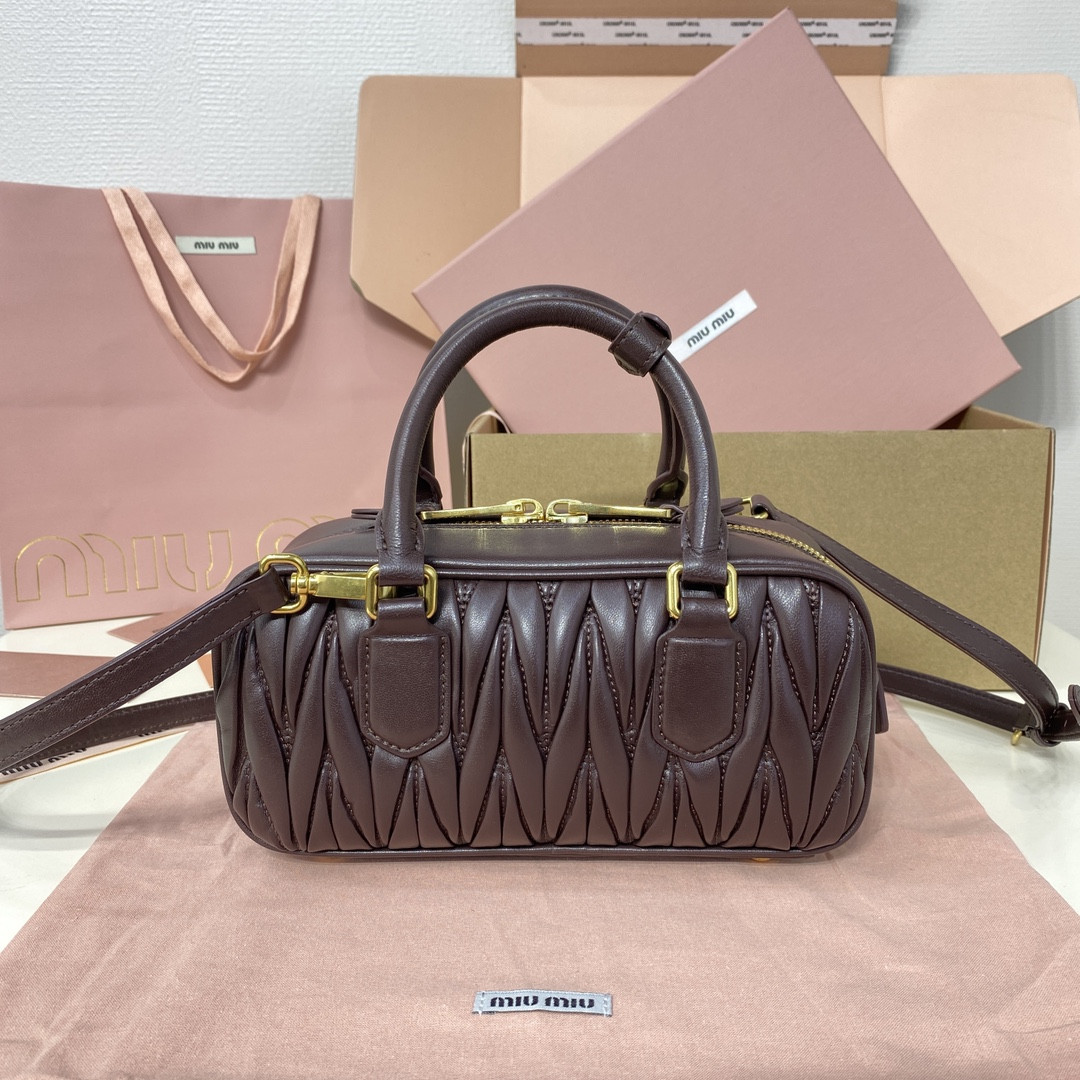 Miu Miu Arcadie matelassé nappa leather bag 22X10.5X7.5cm