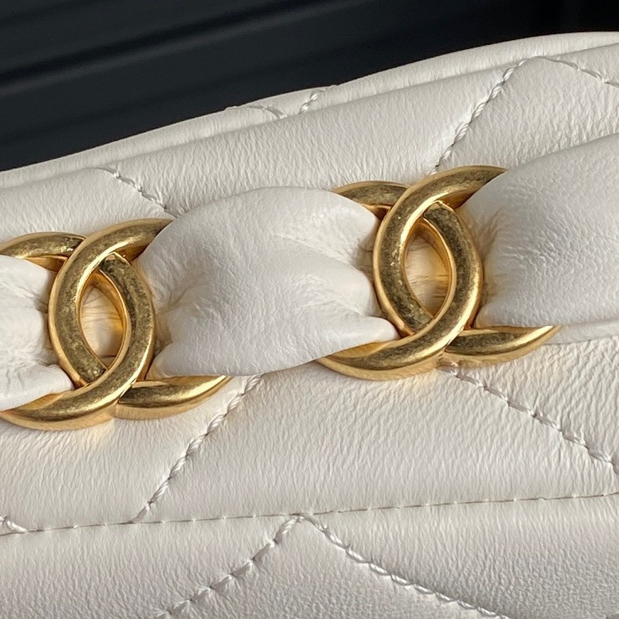 Ch*el fall-winter 2024-25 small flap bag 13x21x7cm