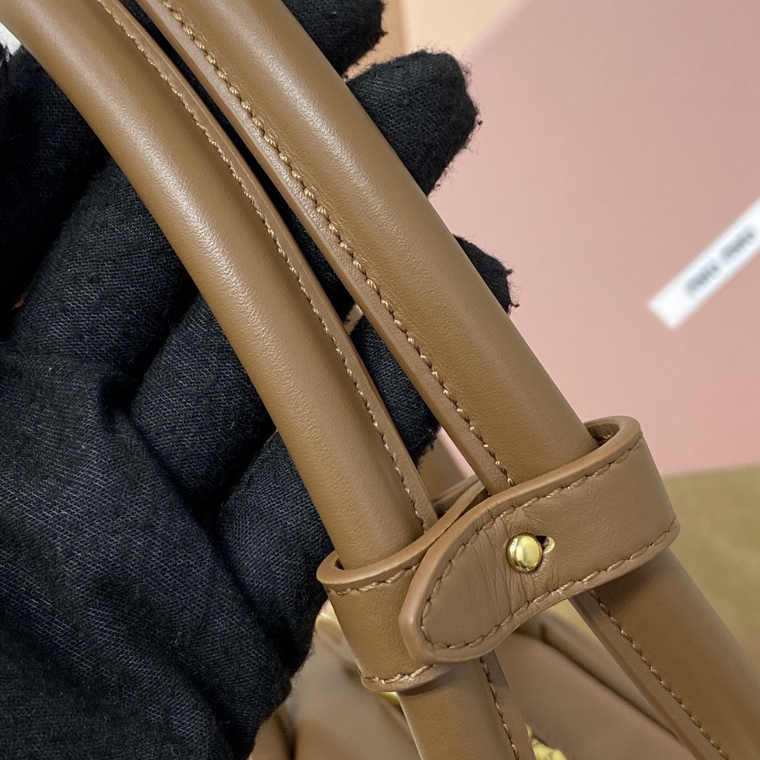 Miu Miu Beau naplak leather bag 29X17X9cm