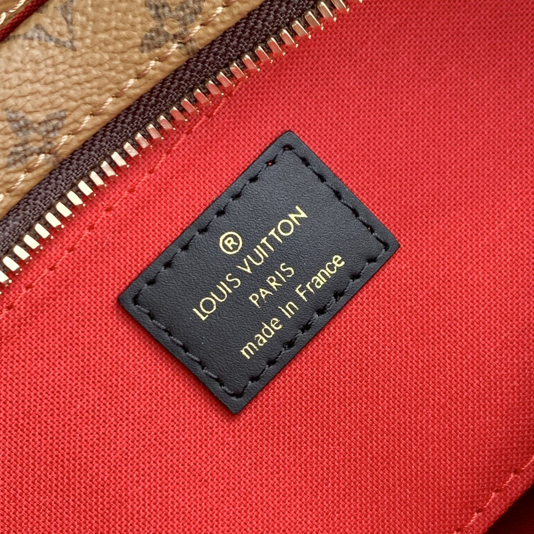 LV On the Go EW Chain M14236 25x13x10cm