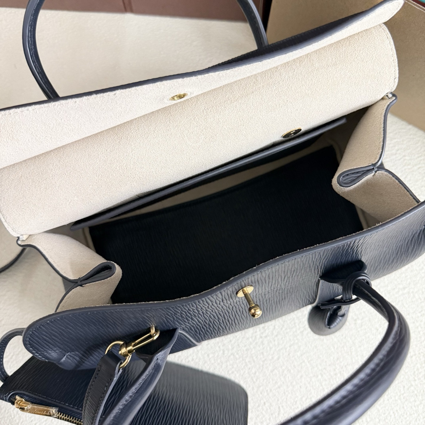 L**o p*ana loom l25 calfskin dark blue 25x18x12.5cm